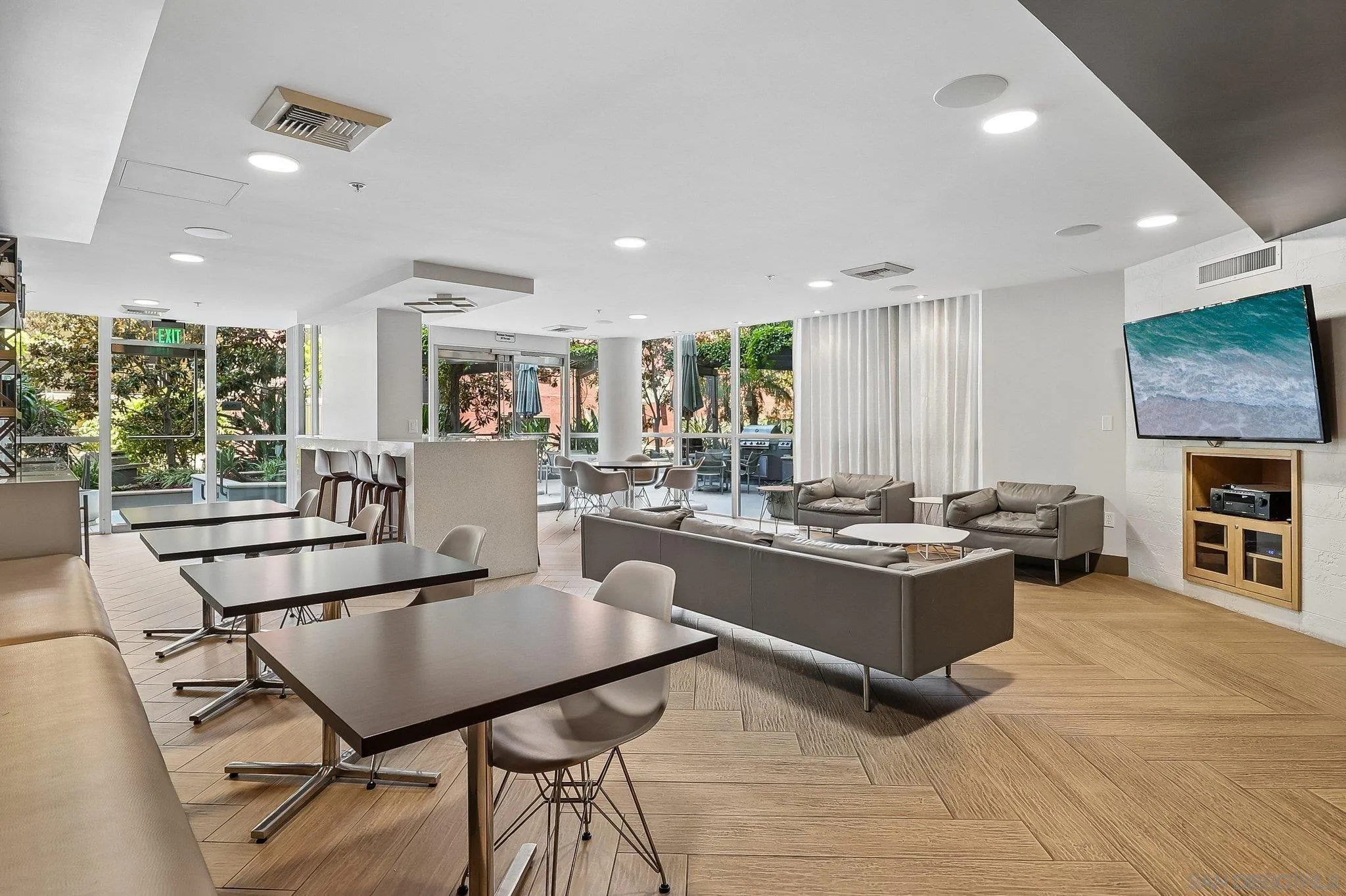 https://cdn.realtyfeed.com/cdn/127/260015815/9d8b158f05b64bab619c648ff66f76da.webp