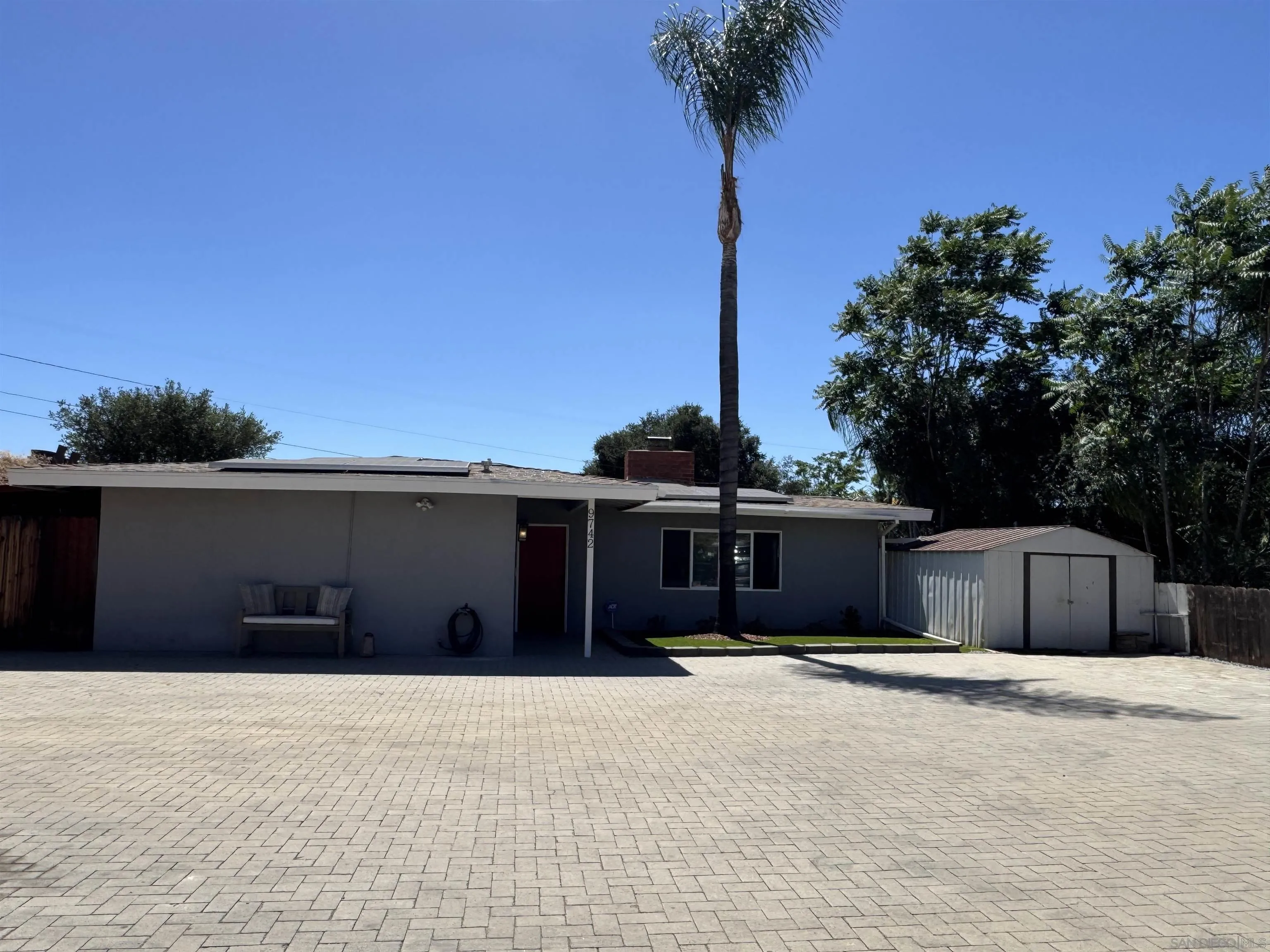 https://cdn.realtyfeed.com/cdn/127/260015820/c518e5c59c6810d18c74d6ad7b7ed4c7.webp