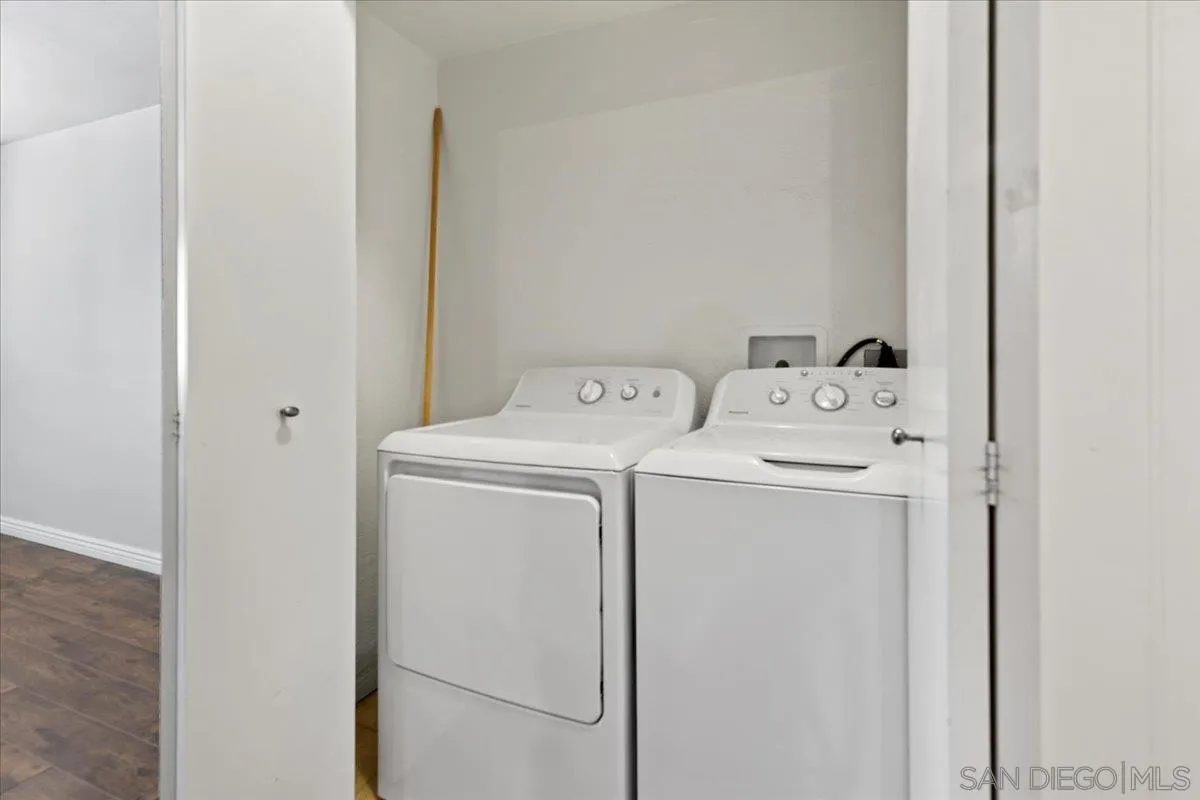 https://cdn.realtyfeed.com/cdn/127/260015821/7a7cf8620ee18d34d4b1ce8e0e9b5e00.webp