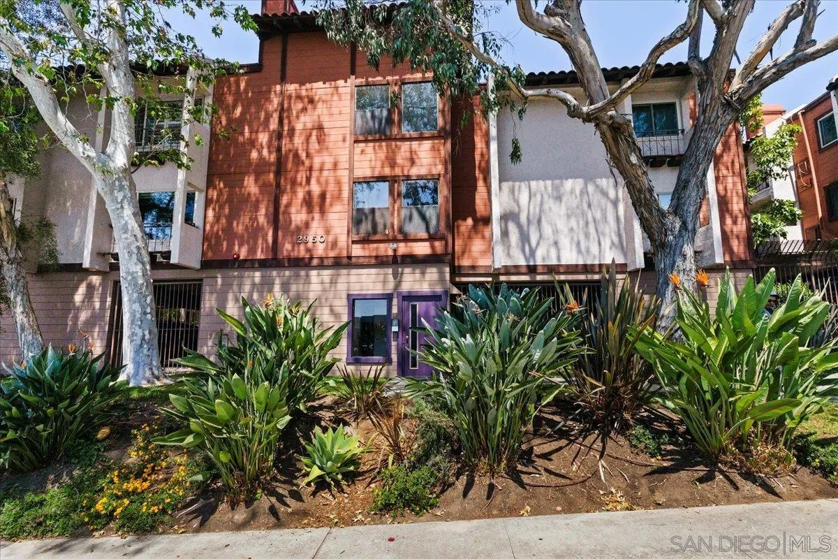 https://cdn.realtyfeed.com/cdn/127/260015821/bfb3d0fca05ac2f7472431ed02fe6deb.webp