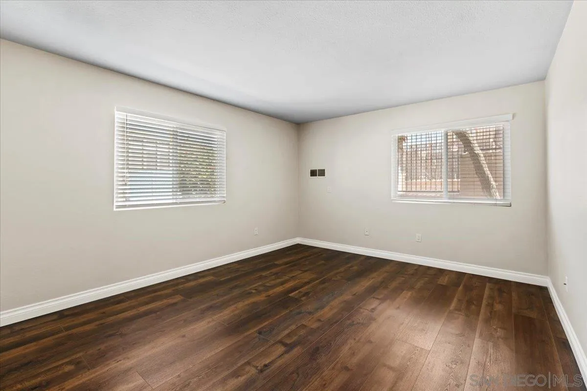 https://cdn.realtyfeed.com/cdn/127/260015821/d47e1d4a04709963e8d969dece059864.webp