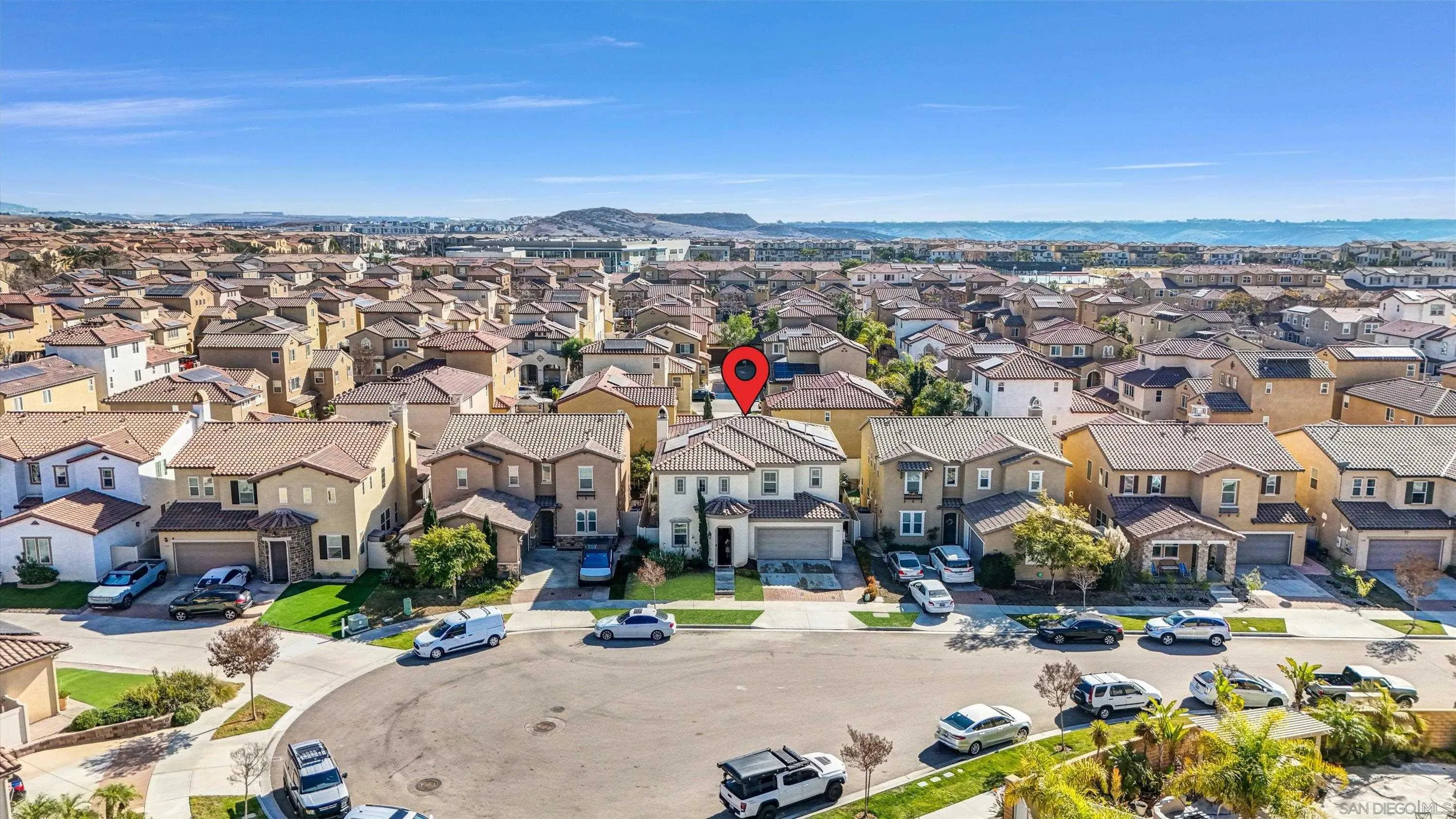 https://cdn.realtyfeed.com/cdn/127/260015829/0f997eed995813d29deaf80ad07bf15d.webp