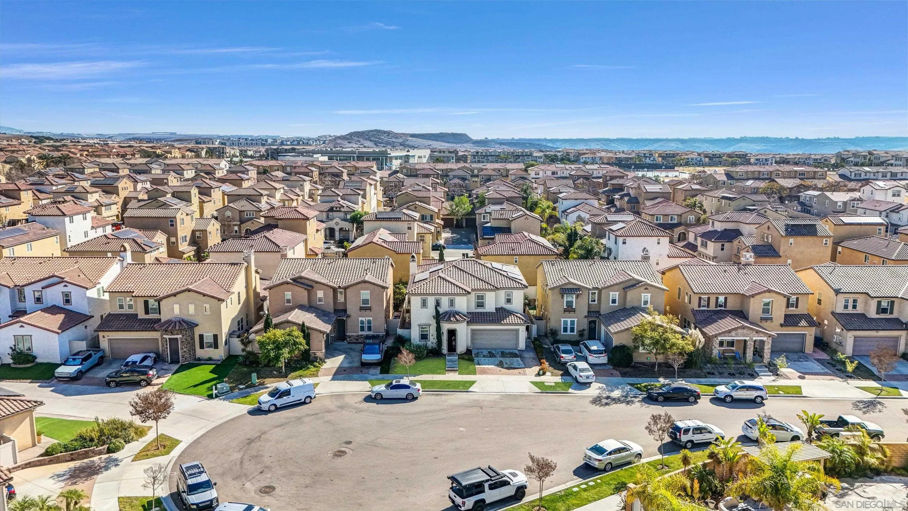 https://cdn.realtyfeed.com/cdn/127/260015829/14e52da2150e01383e391f52f7ba8cf8.webp