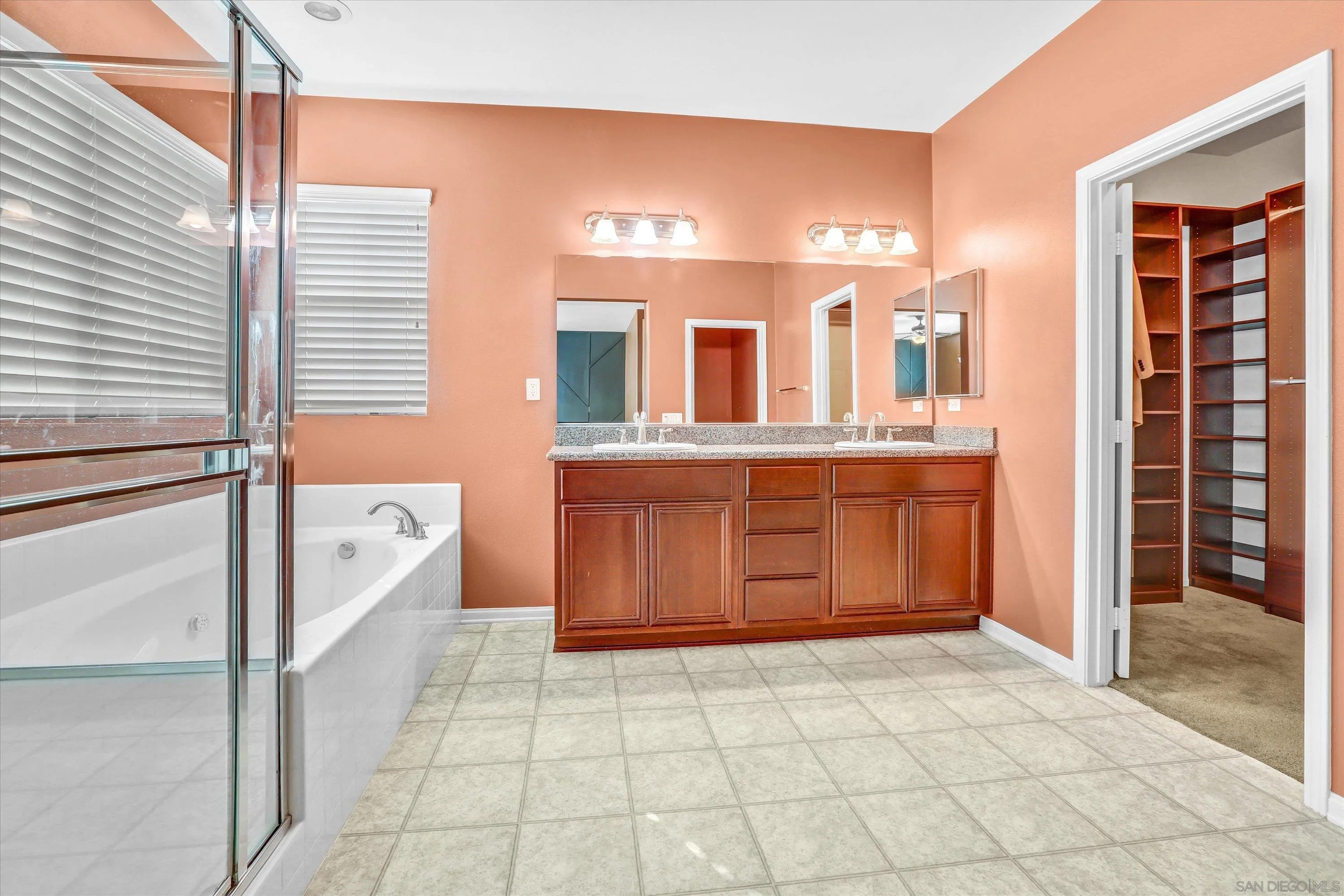 https://cdn.realtyfeed.com/cdn/127/260015829/20da3eb6c0822a2cafac8fb396e230e6.webp