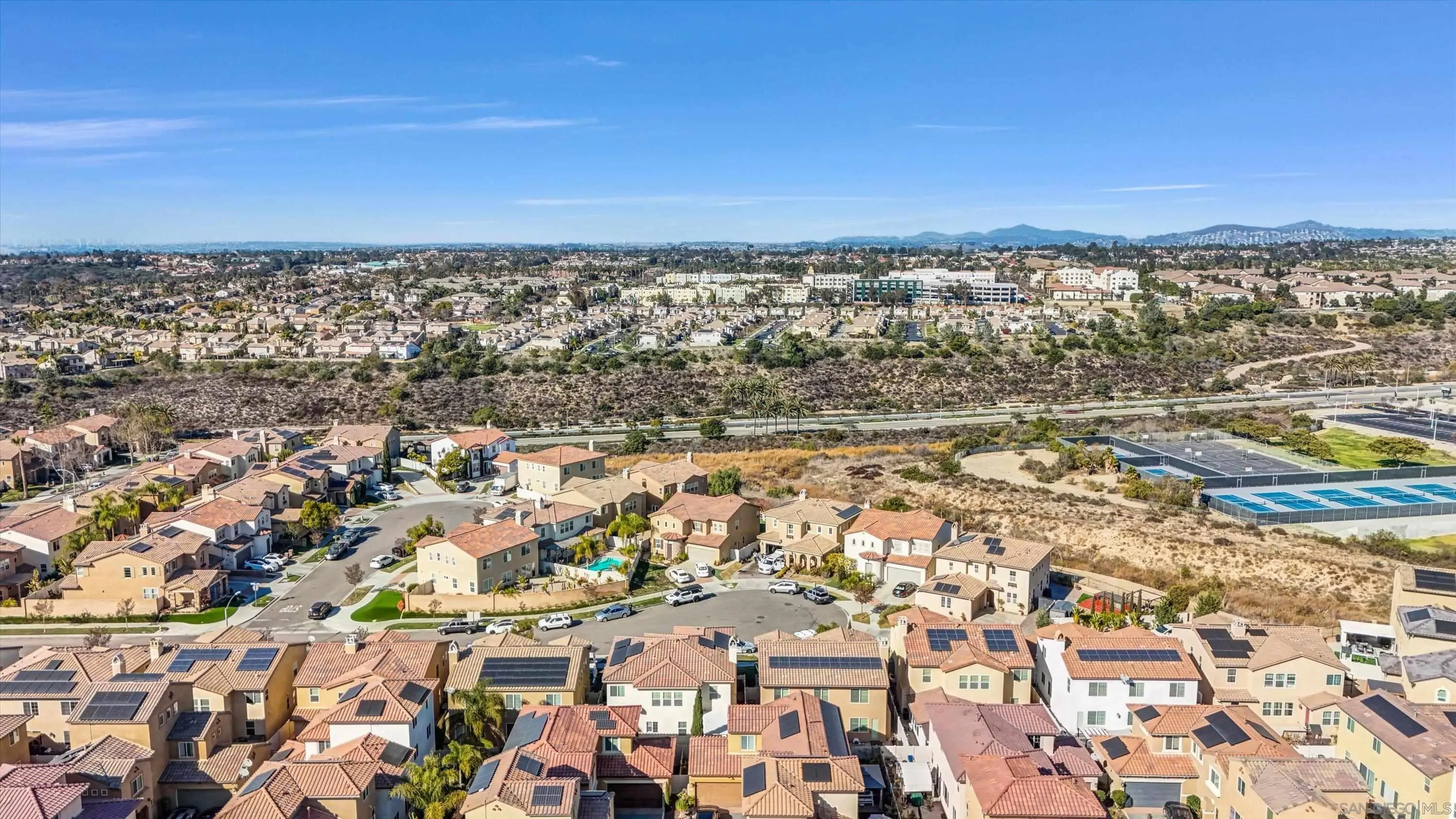 https://cdn.realtyfeed.com/cdn/127/260015829/382f2644ba250702e6990e181af01047.webp