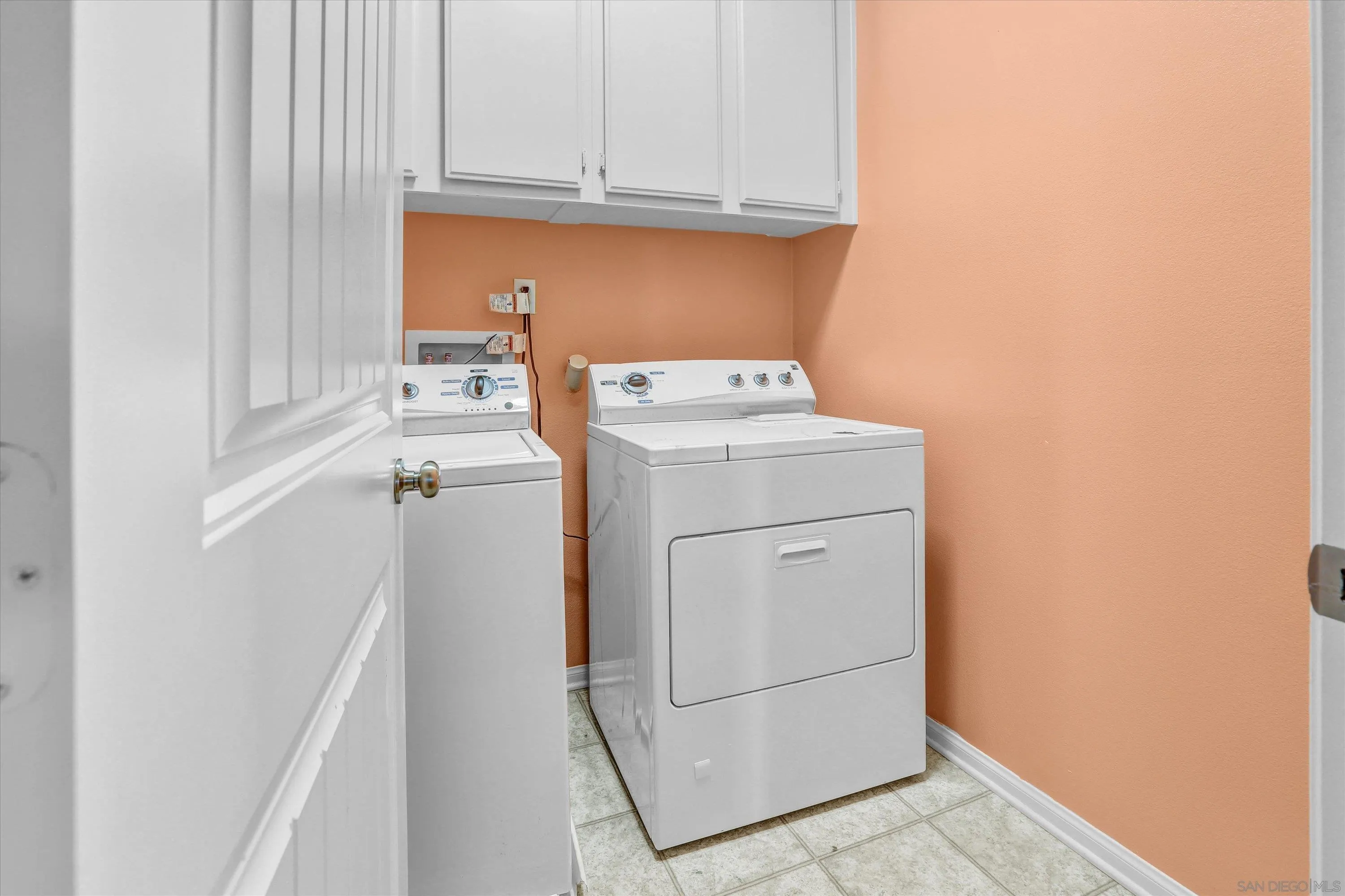 https://cdn.realtyfeed.com/cdn/127/260015829/602a259ca93989231950f5c88846fe03.webp