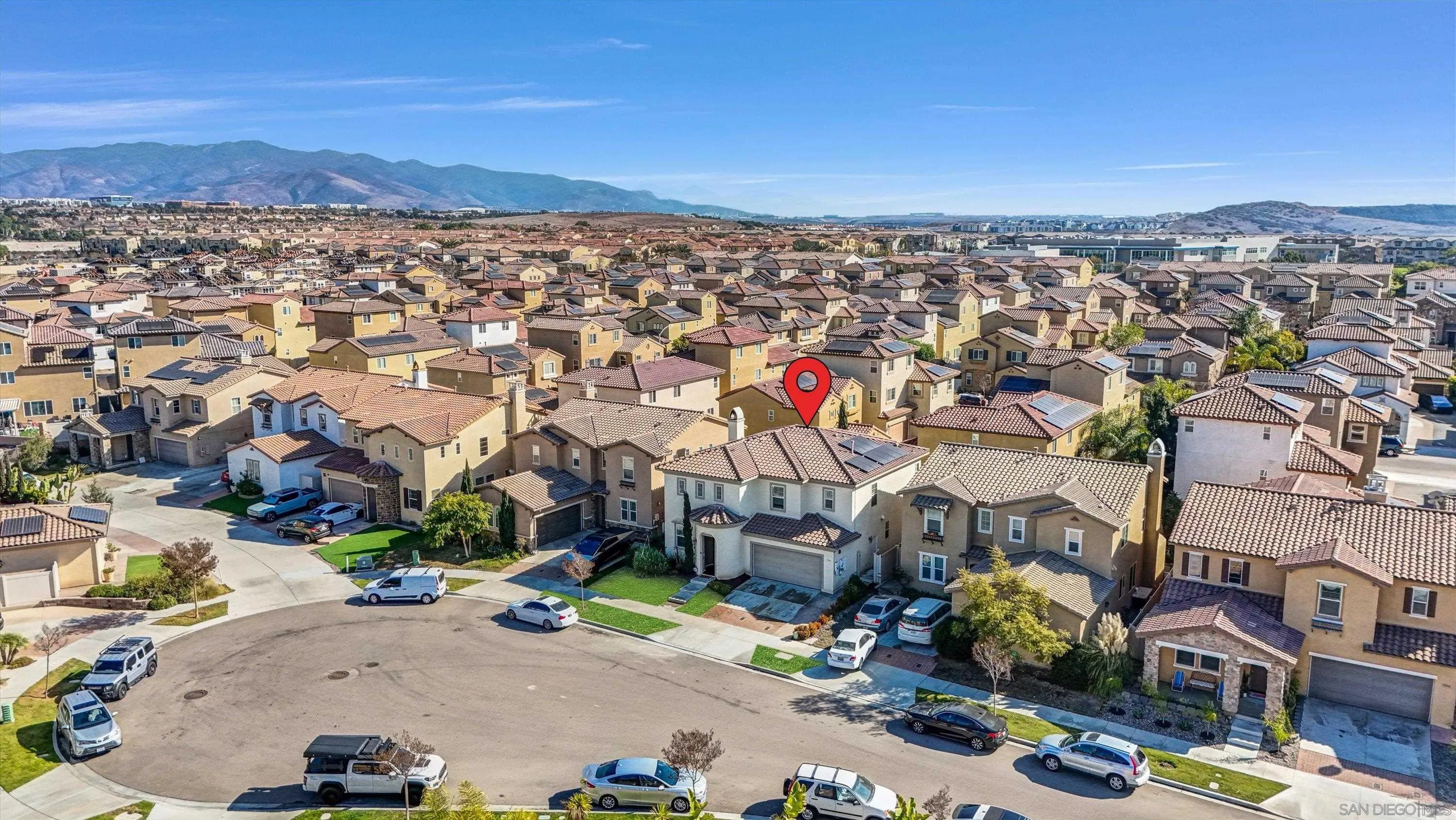 https://cdn.realtyfeed.com/cdn/127/260015829/64fa145df18cd6b6fe845cab4032301f.webp