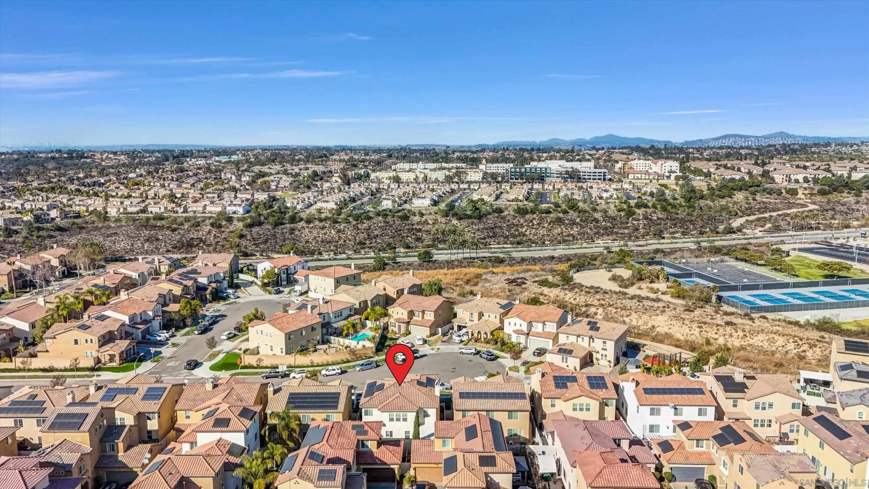 https://cdn.realtyfeed.com/cdn/127/260015829/67c3954d52a272566a123ba0c7d5d7dc.webp