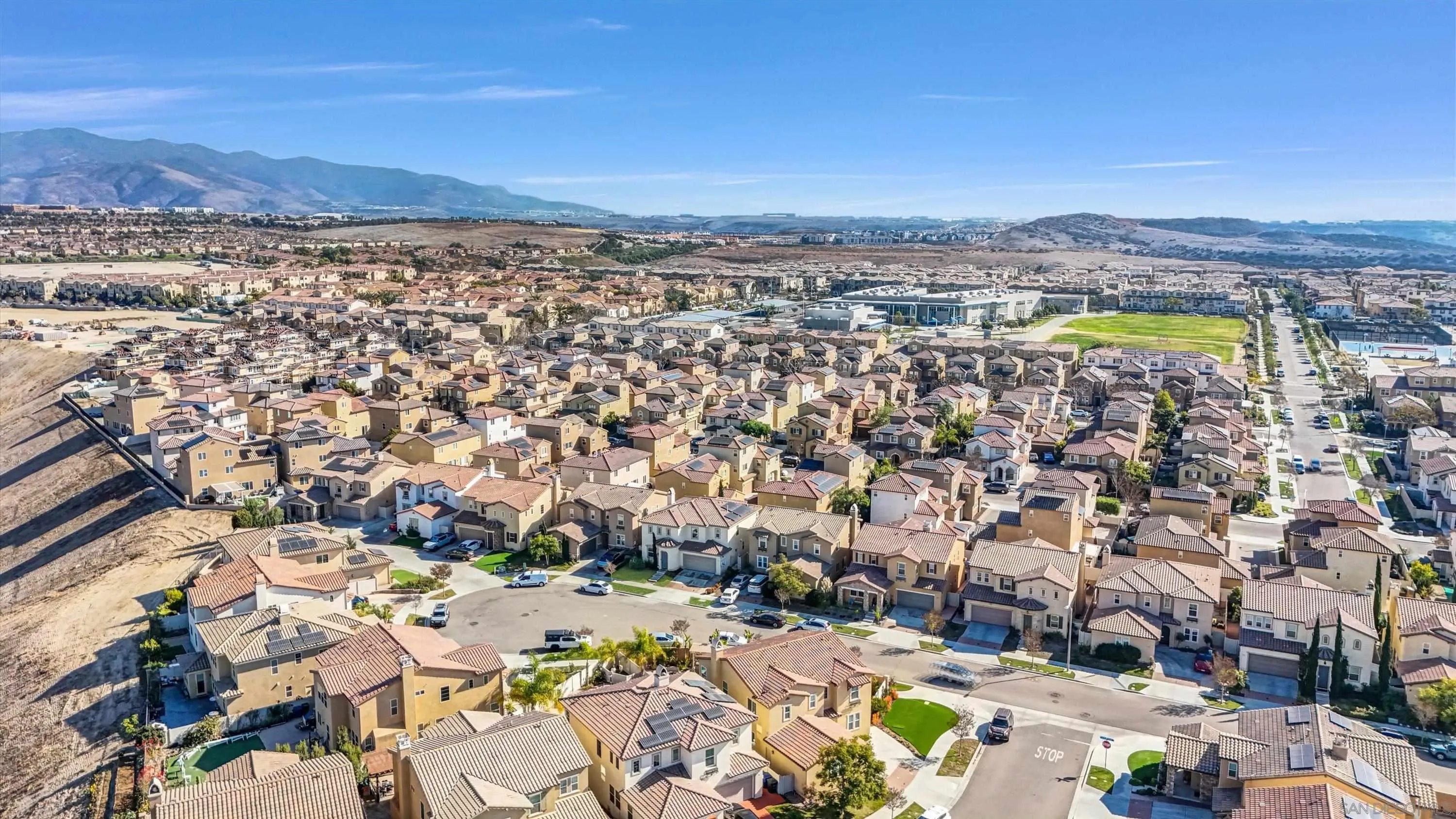 https://cdn.realtyfeed.com/cdn/127/260015829/6cb7d249ba93f10887189c96f9f21e8d.webp