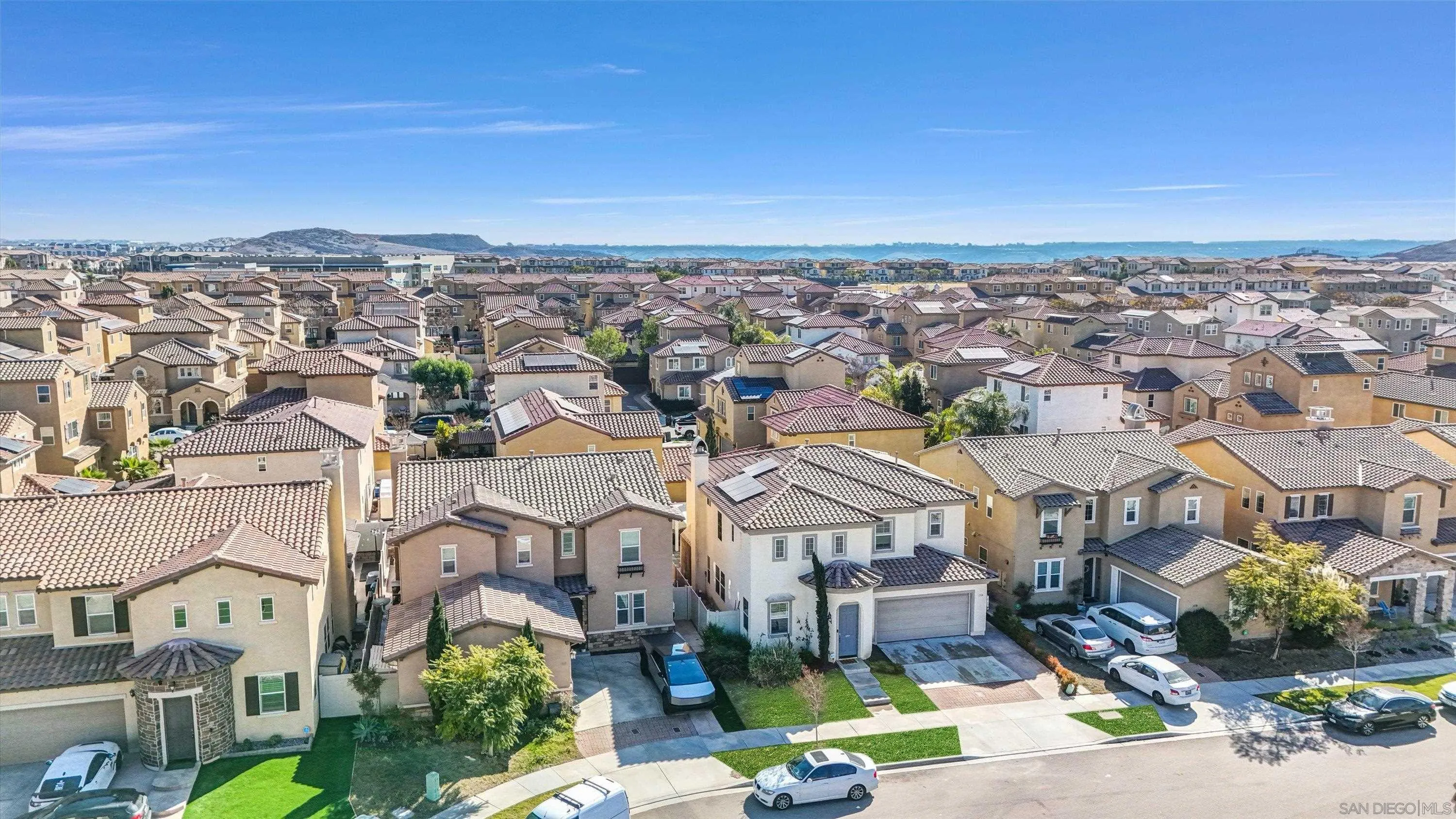 https://cdn.realtyfeed.com/cdn/127/260015829/8ad4f95a015d32520af2034df524c664.webp