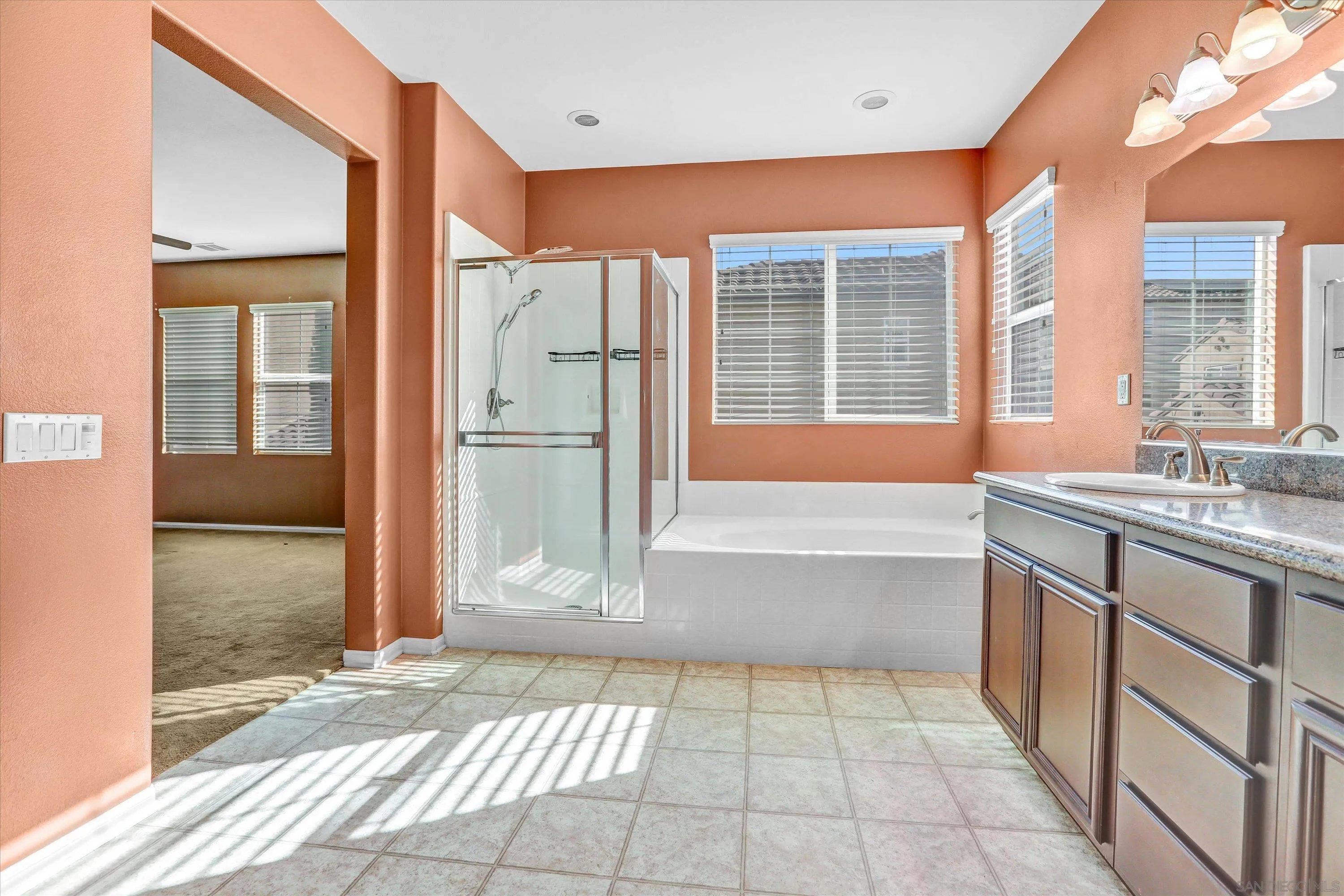 https://cdn.realtyfeed.com/cdn/127/260015829/f065368cdb66156b2cca0c46a48b36dc.webp