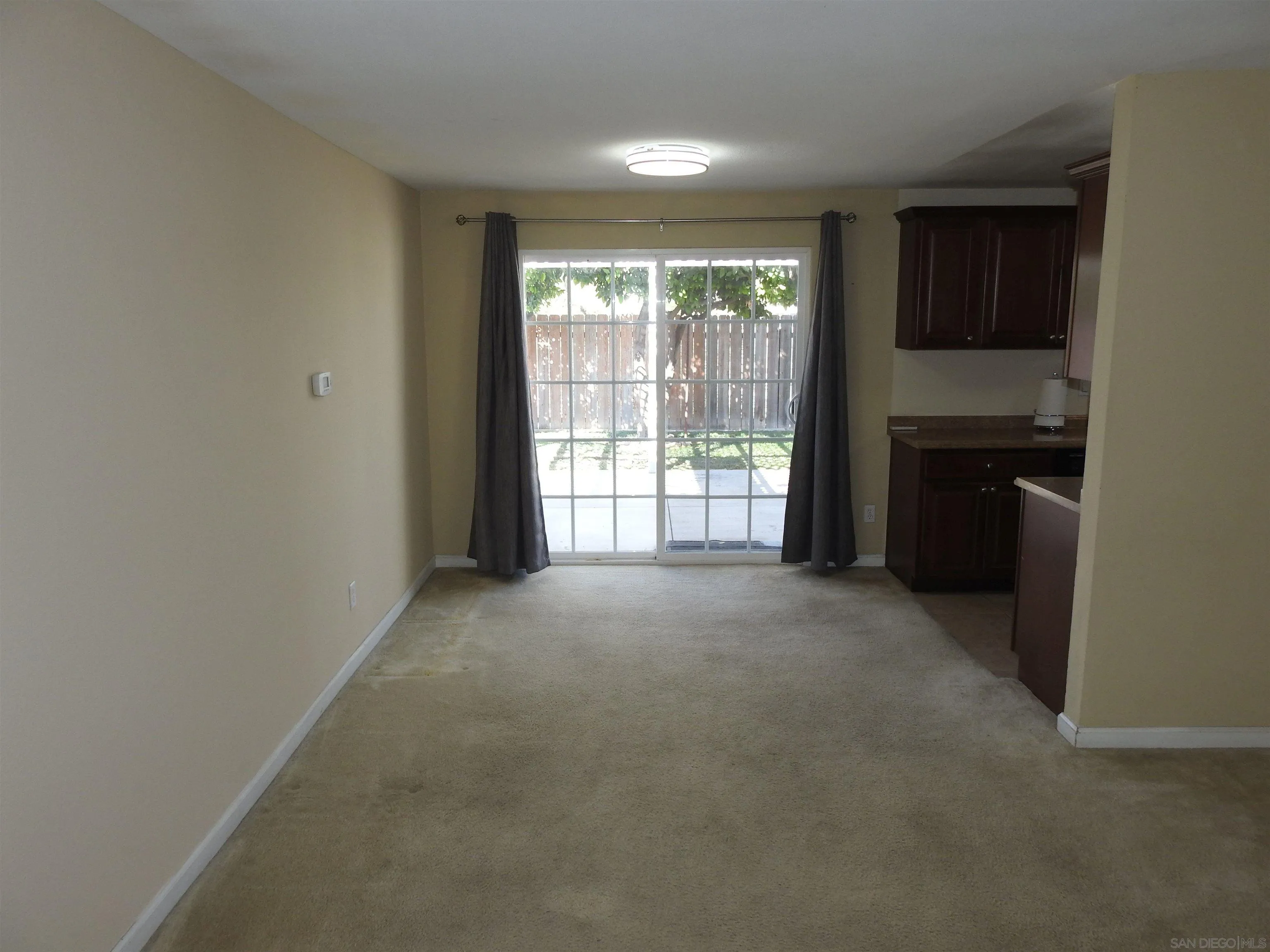 https://cdn.realtyfeed.com/cdn/127/260015830/0ae069950f4142639affa6dae92ce3cc.webp