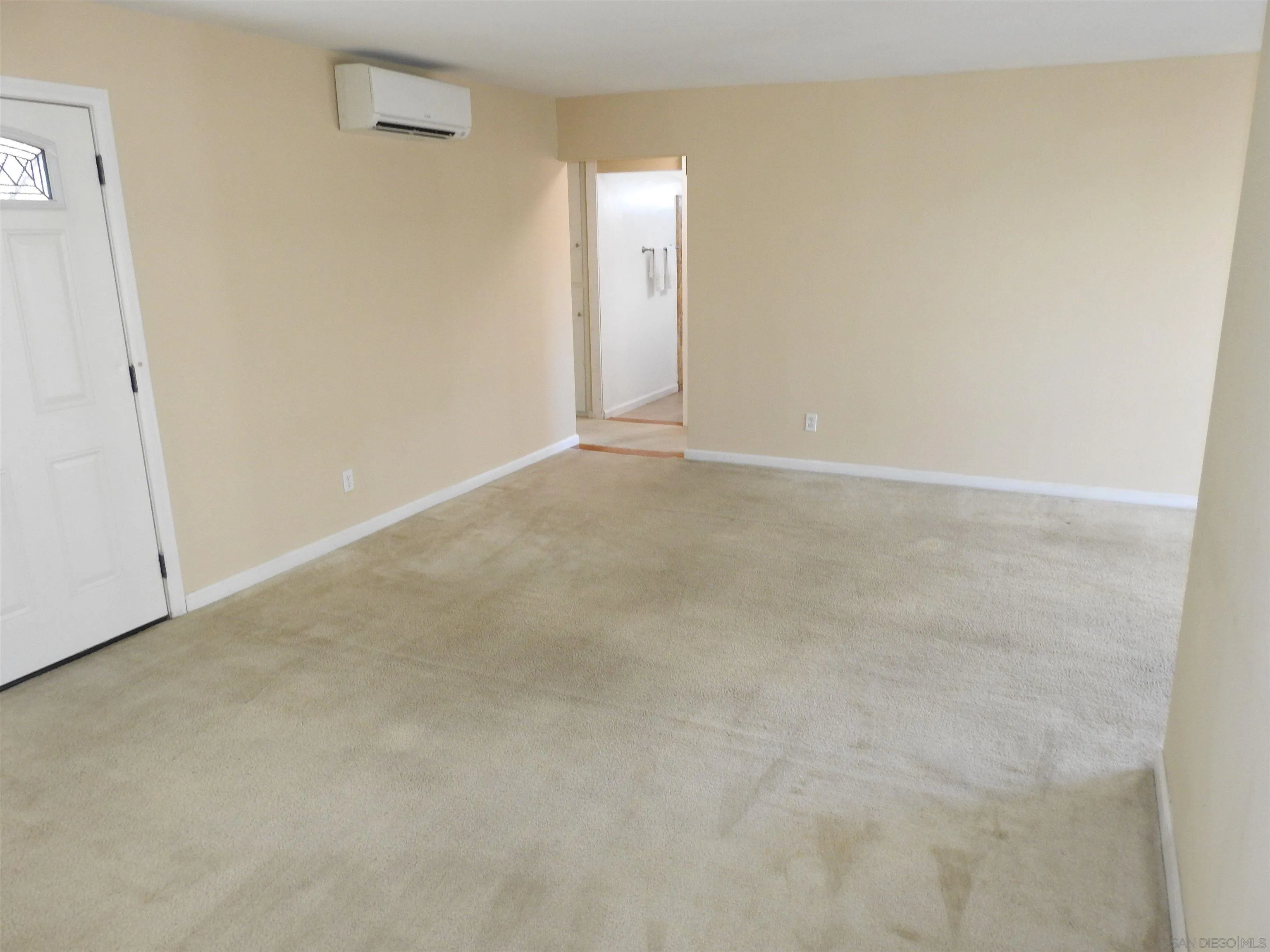https://cdn.realtyfeed.com/cdn/127/260015830/263335c234035b17e537ad2663aefd0b.webp