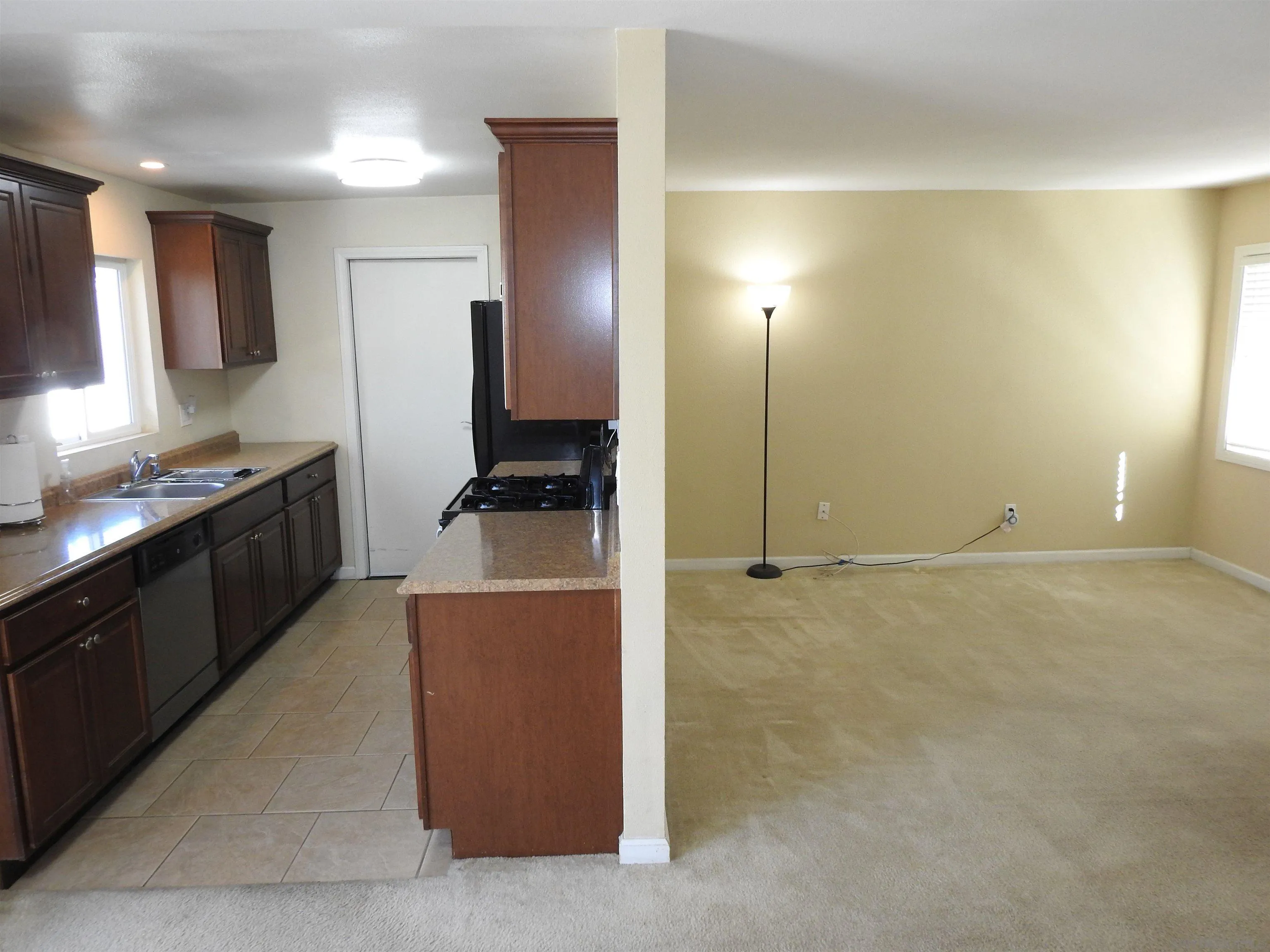 https://cdn.realtyfeed.com/cdn/127/260015830/4744f5e3bdf565911ae76a18a5fb7bfc.webp