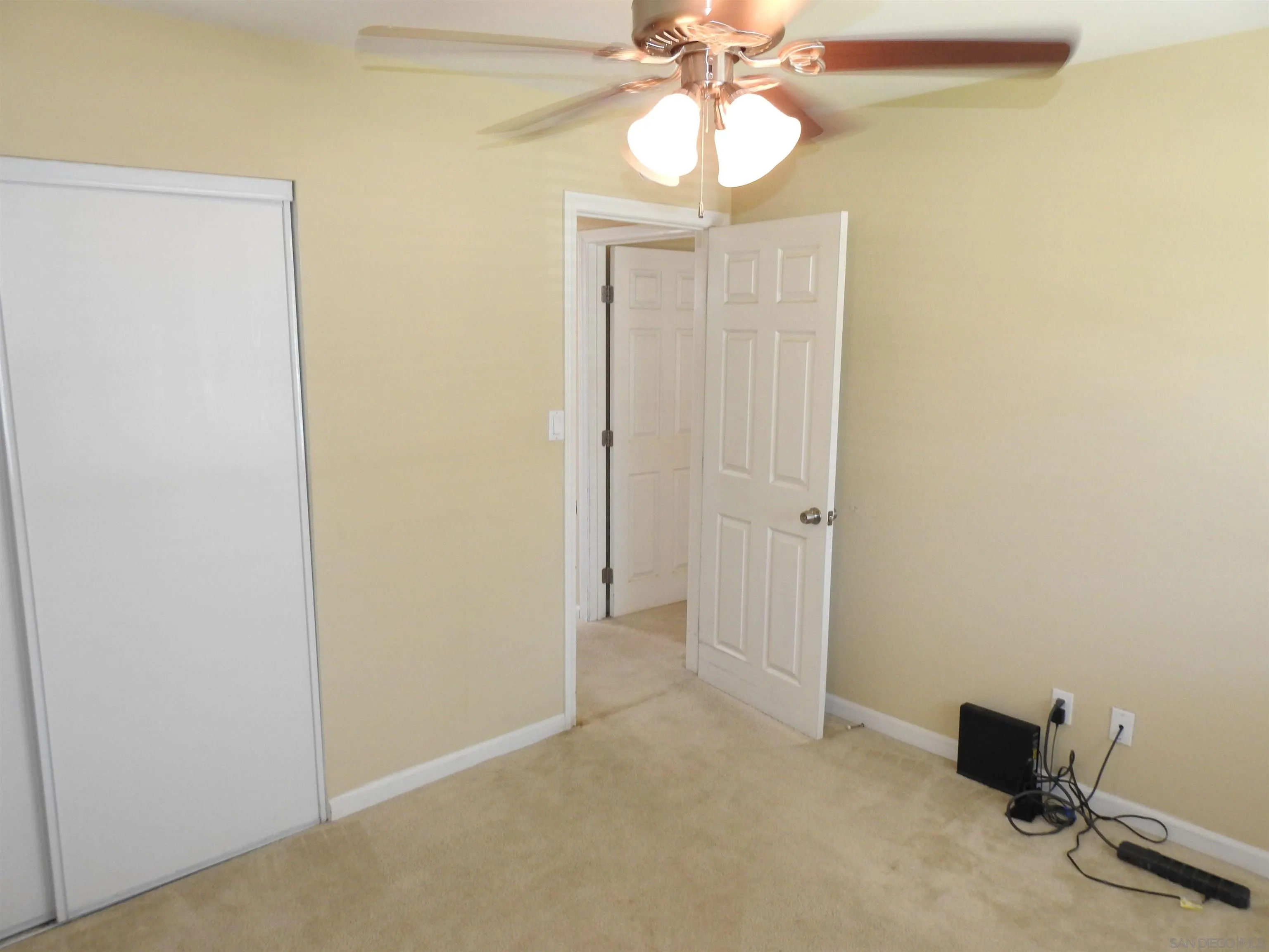https://cdn.realtyfeed.com/cdn/127/260015830/5b67edf3b276890eb6d19be3108cf958.webp