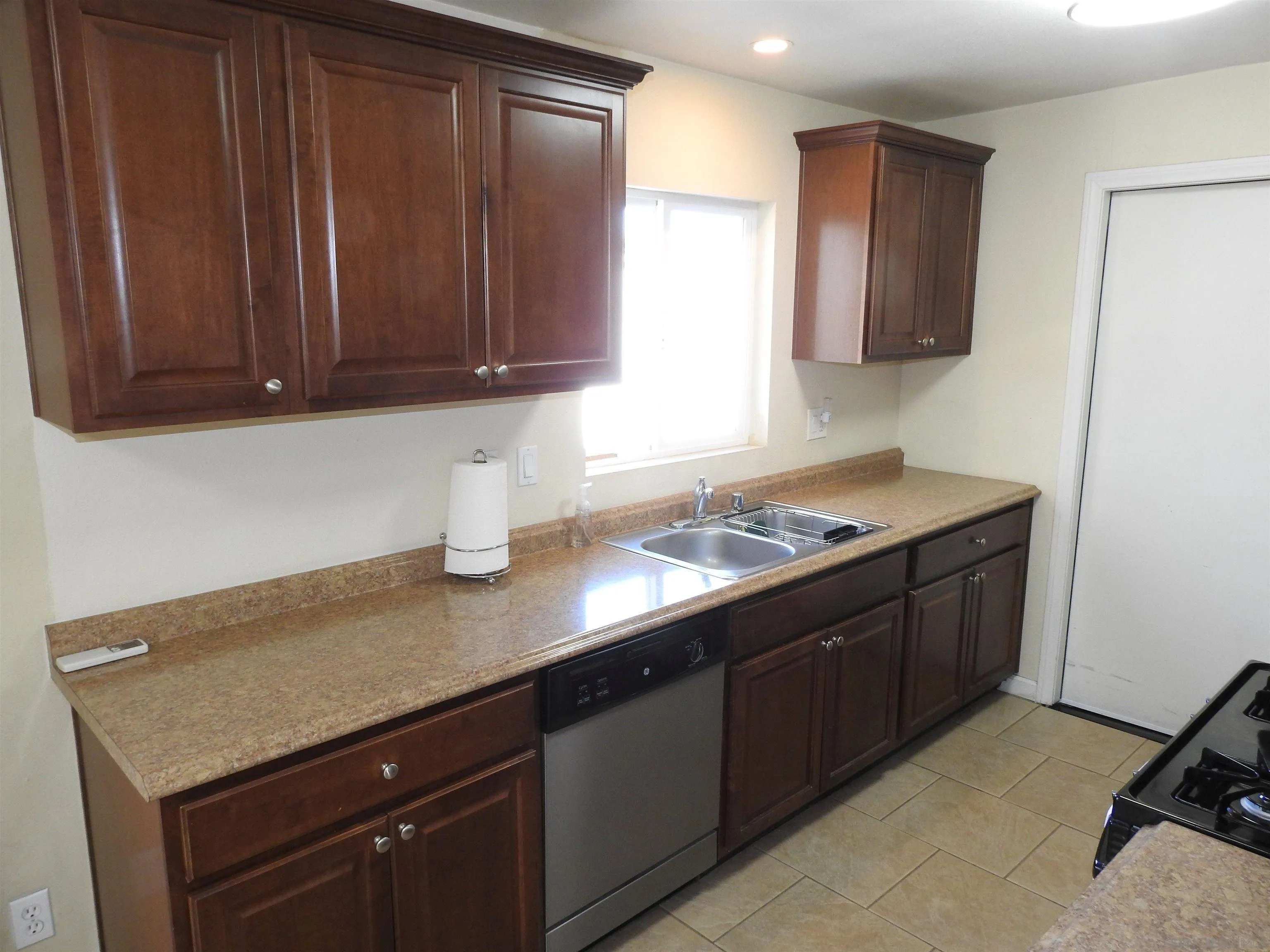 https://cdn.realtyfeed.com/cdn/127/260015830/5c35ef7920545e061a9b0007e2ef1719.webp
