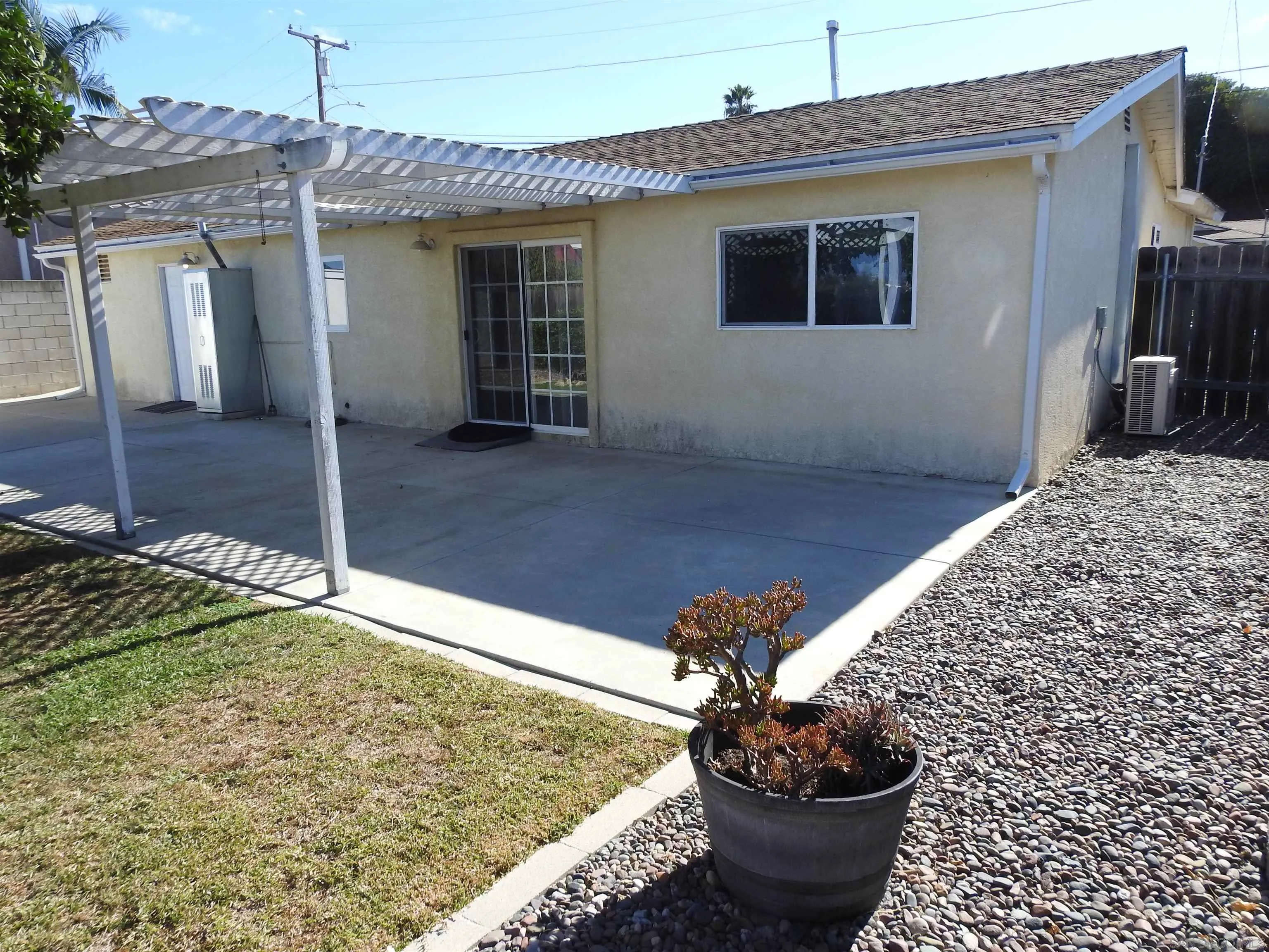 https://cdn.realtyfeed.com/cdn/127/260015830/91a8763535bbe76de9a323599c367ef1.webp