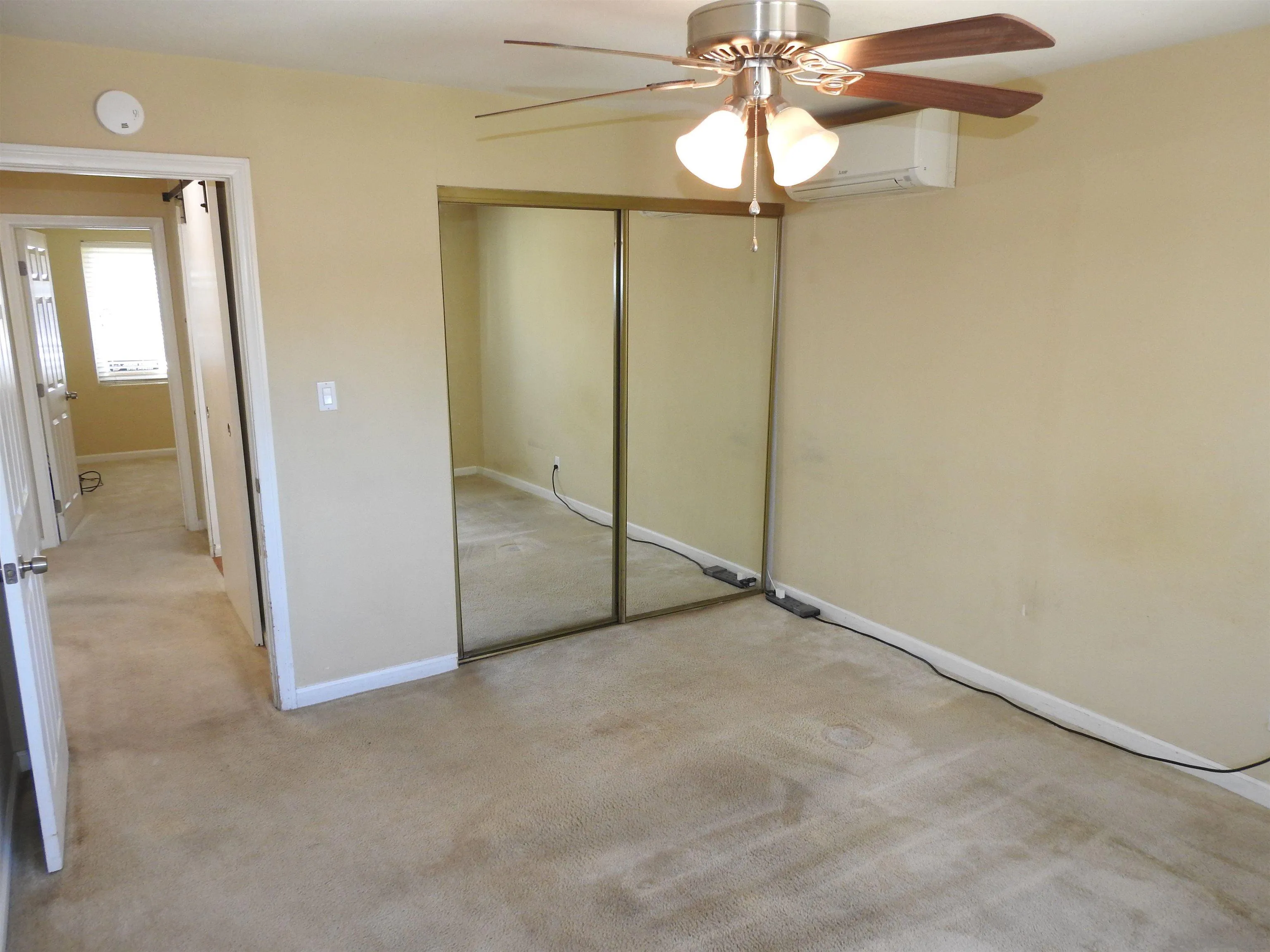 https://cdn.realtyfeed.com/cdn/127/260015830/97fe271e04a0093cc24beb969dd1d857.webp