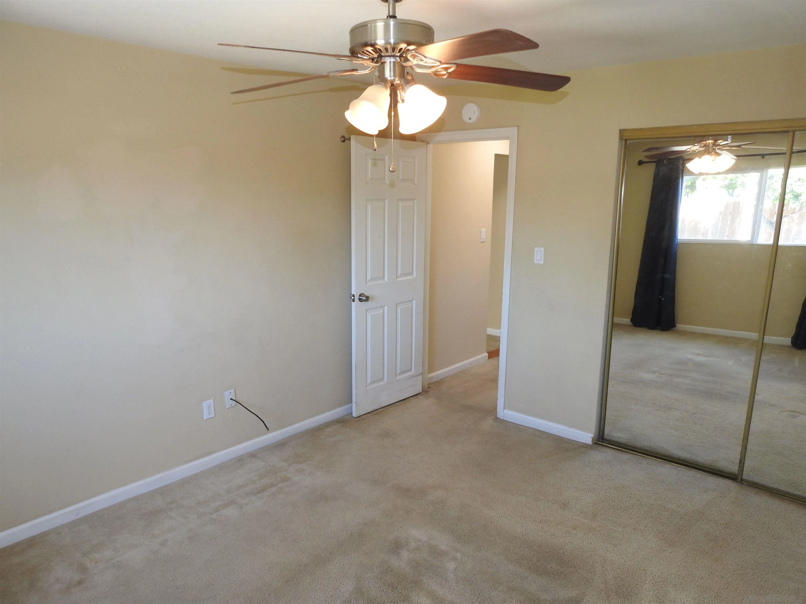 https://cdn.realtyfeed.com/cdn/127/260015830/99f3788b2a6b5b11fcaa1dbc53da735f.webp