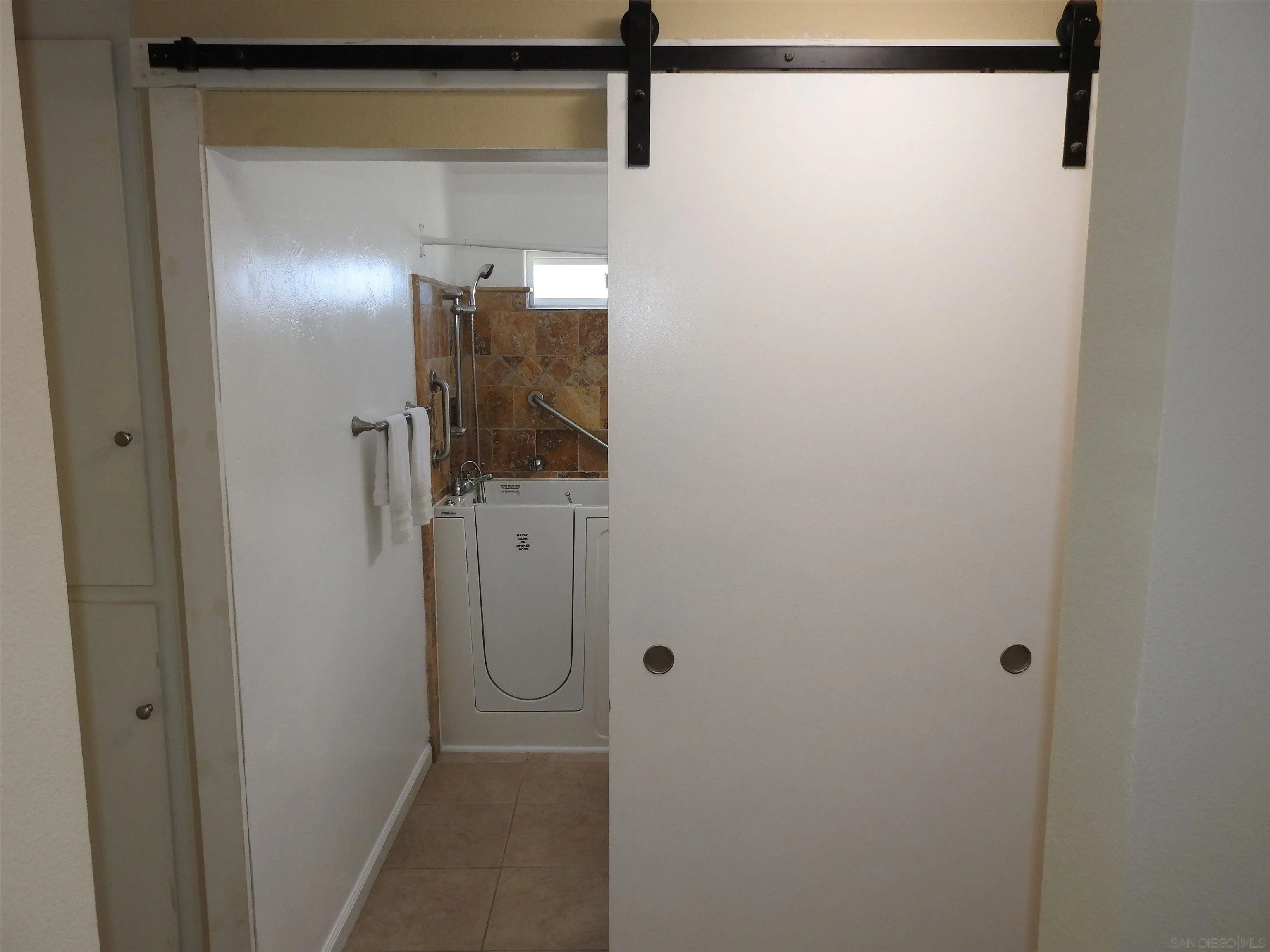 https://cdn.realtyfeed.com/cdn/127/260015830/d91eaa8a97b4668221508bc7711563f5.webp