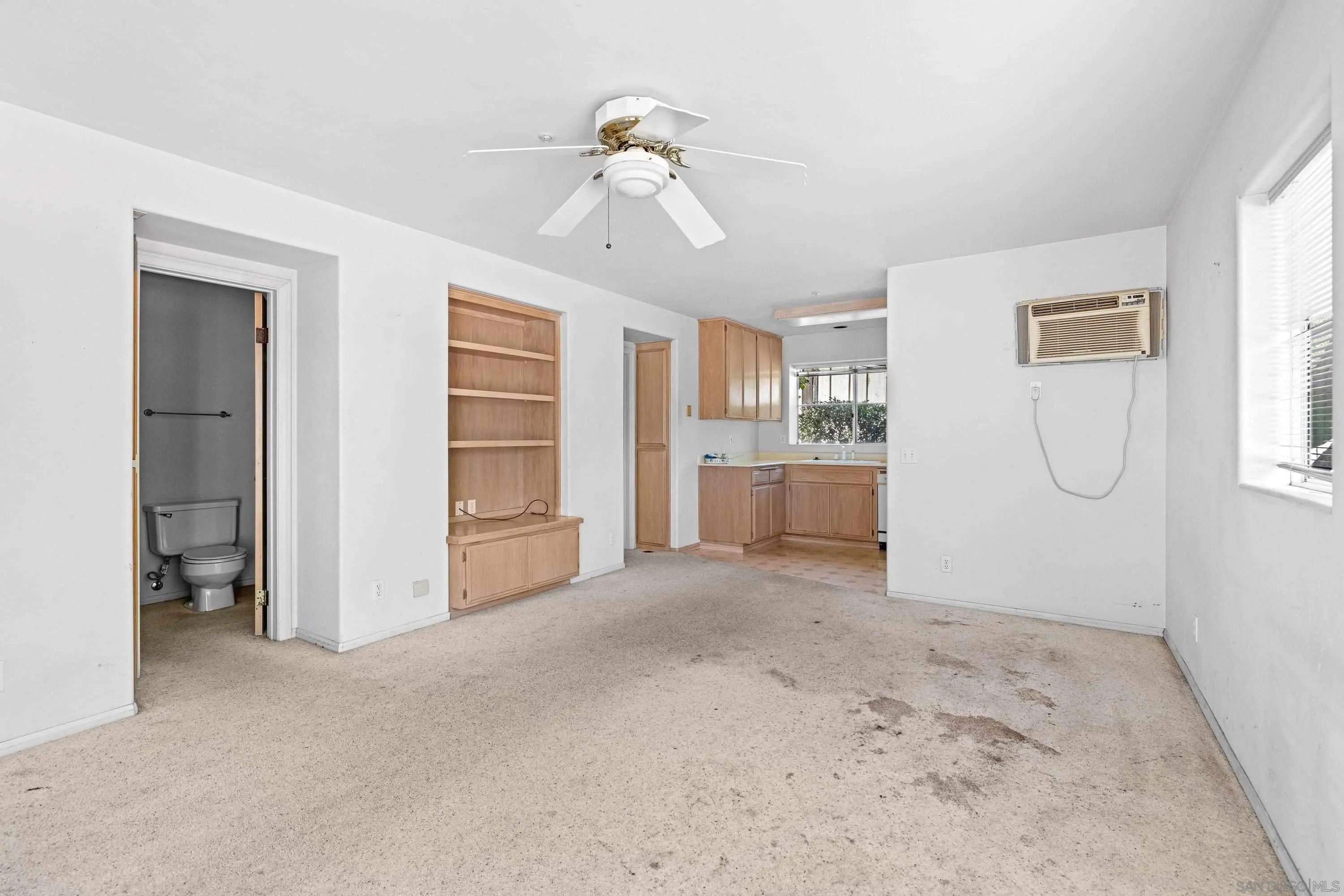 https://cdn.realtyfeed.com/cdn/127/260015832/190c22aa6baa30e27670d7fa95e6246f.webp