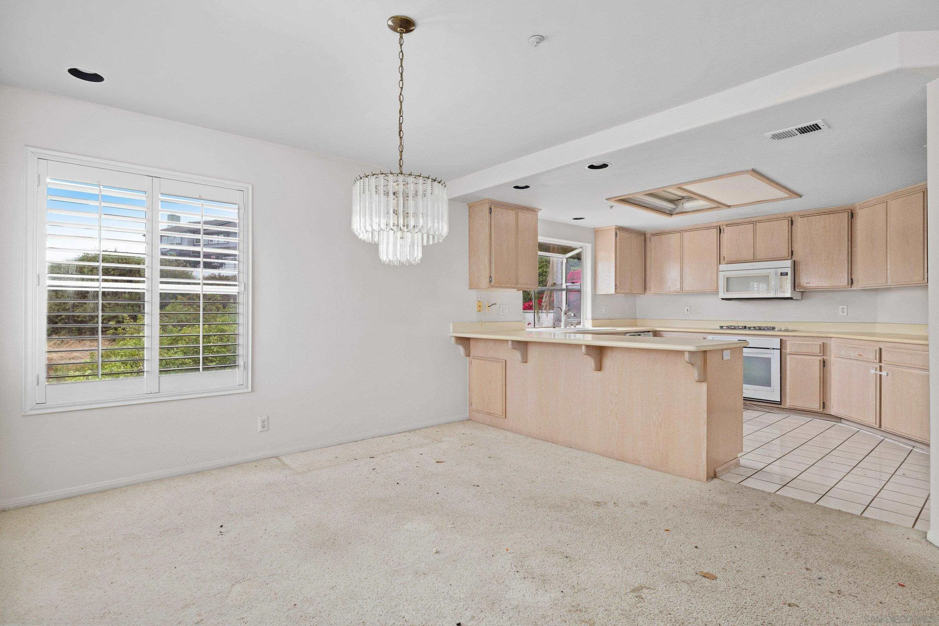 https://cdn.realtyfeed.com/cdn/127/260015832/40a447872c0f21aaf27114de2d1605d4.webp