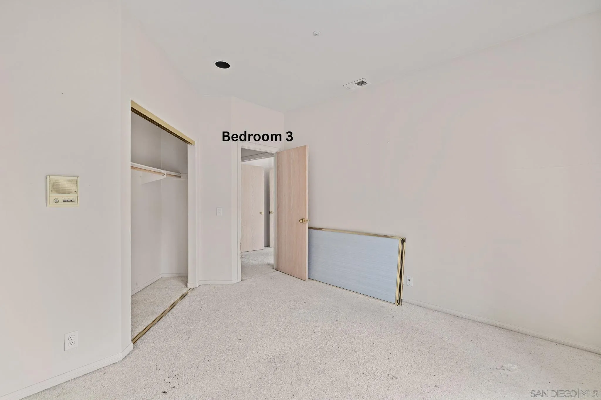 https://cdn.realtyfeed.com/cdn/127/260015832/a3772356e4d5d9da5d5c766e90c81b83.webp
