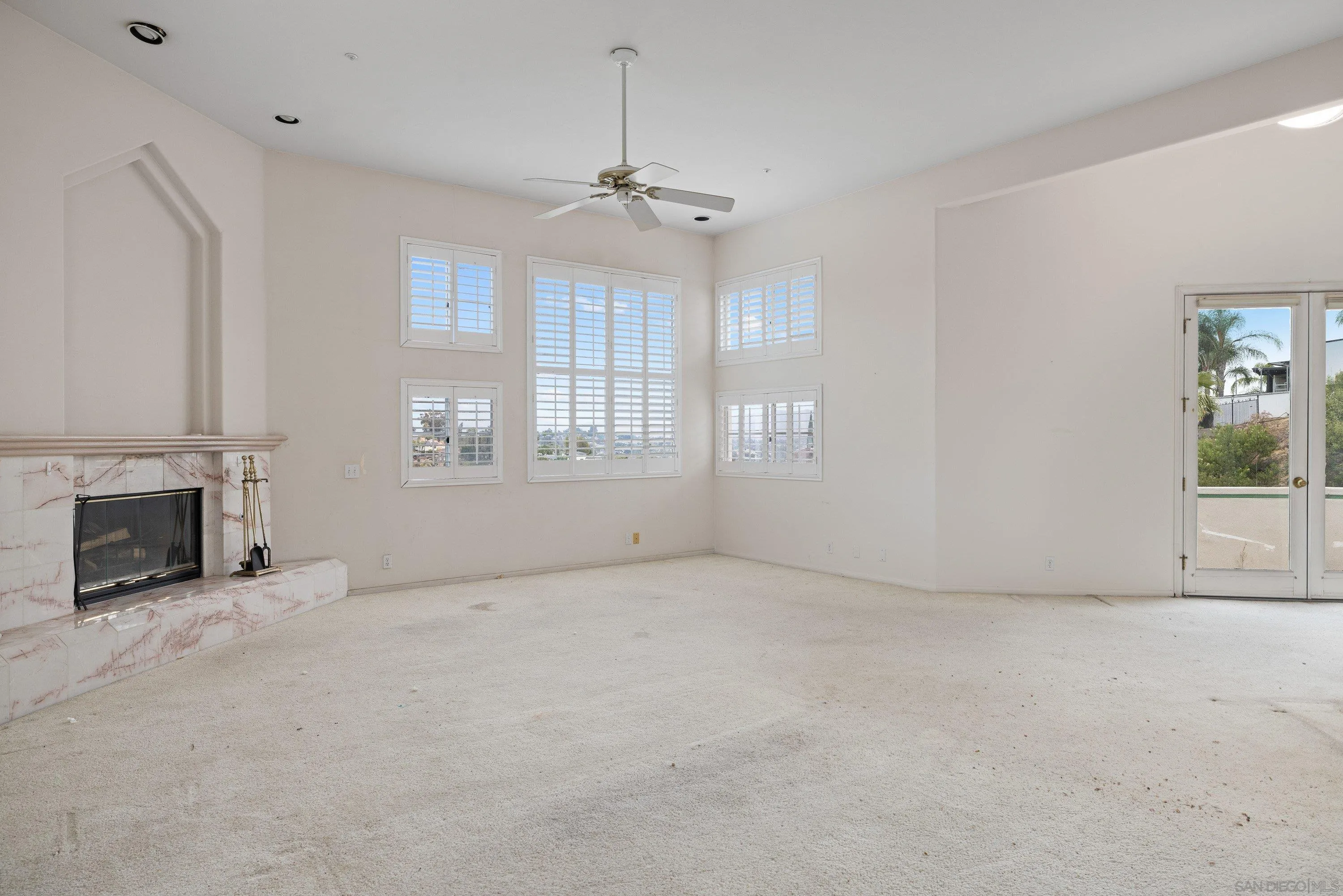 https://cdn.realtyfeed.com/cdn/127/260015832/b555d650170bed96b9e5c3bce4202040.webp