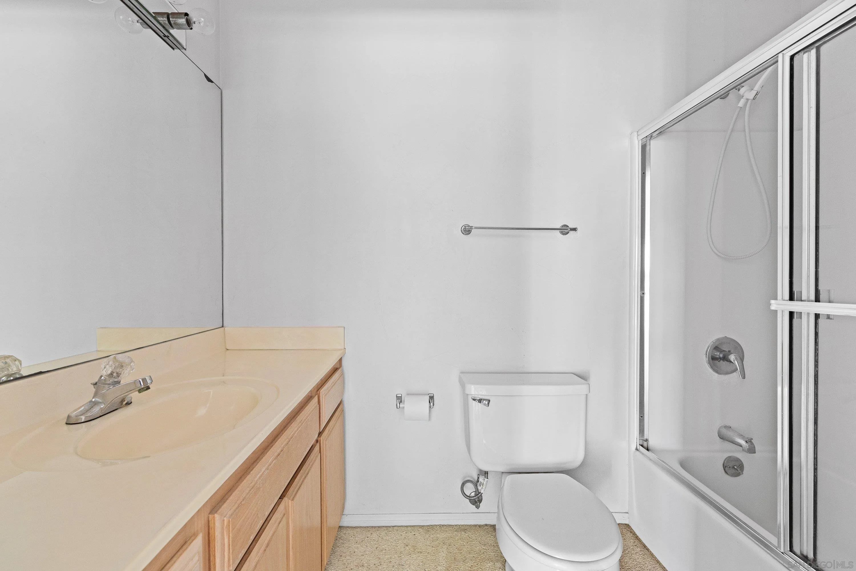 https://cdn.realtyfeed.com/cdn/127/260015832/d3227d09842c24e1241133744e78b9bb.webp