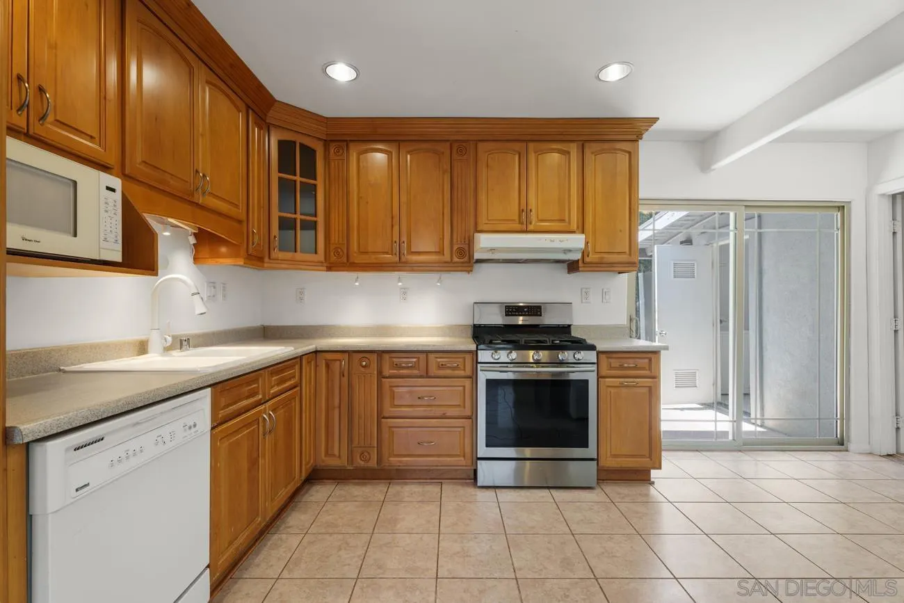 5204 Chollas Pkwy, San Diego, CA 92105 - Photo 2 of 26, San Diego, CA