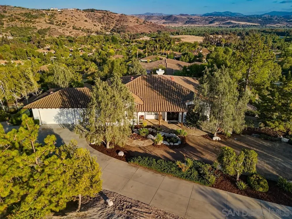 https://cdn.realtyfeed.com/cdn/127/260015839/13ecff9a7d9b48b2dac579b6ee766222.webp
