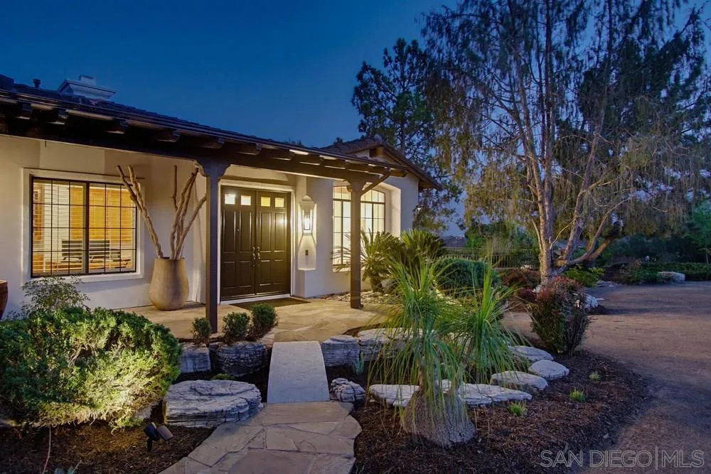 https://cdn.realtyfeed.com/cdn/127/260015839/1536648b16042e877048c13c50ab9bc4.webp