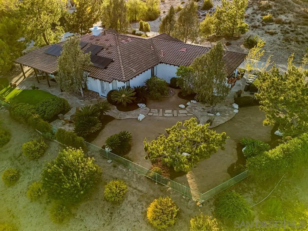https://cdn.realtyfeed.com/cdn/127/260015839/1f5940a652b035d89e69d7e8f2541a83.webp
