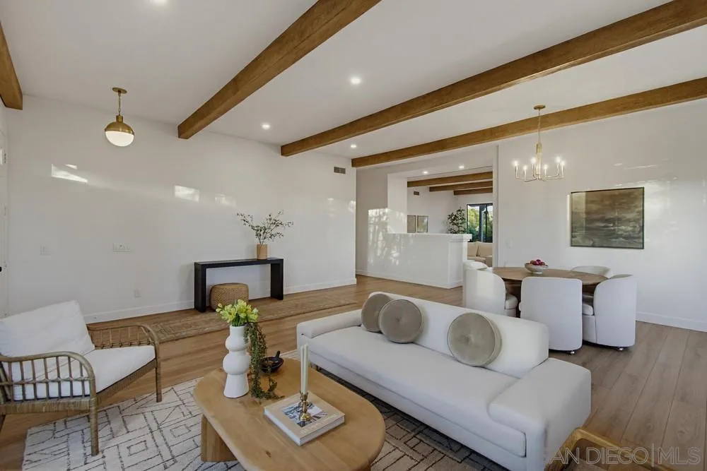 https://cdn.realtyfeed.com/cdn/127/260015839/285cc1967e52f651913522e8072d1a7a.webp