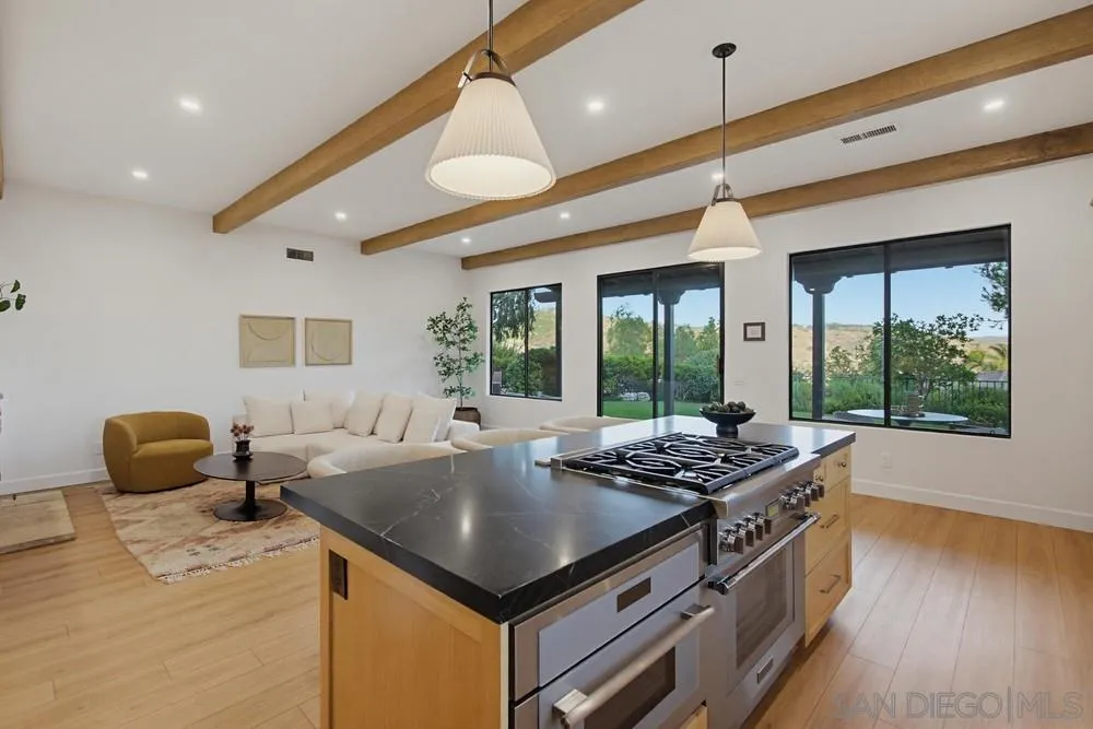 https://cdn.realtyfeed.com/cdn/127/260015839/2a4063067fec0a3b5109ccbb3d5d8d94.webp