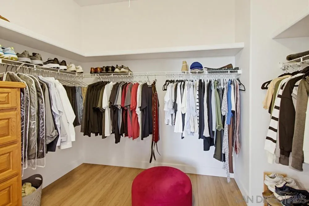 https://cdn.realtyfeed.com/cdn/127/260015839/3b76441ddac517a45a5015eb95c99164.webp