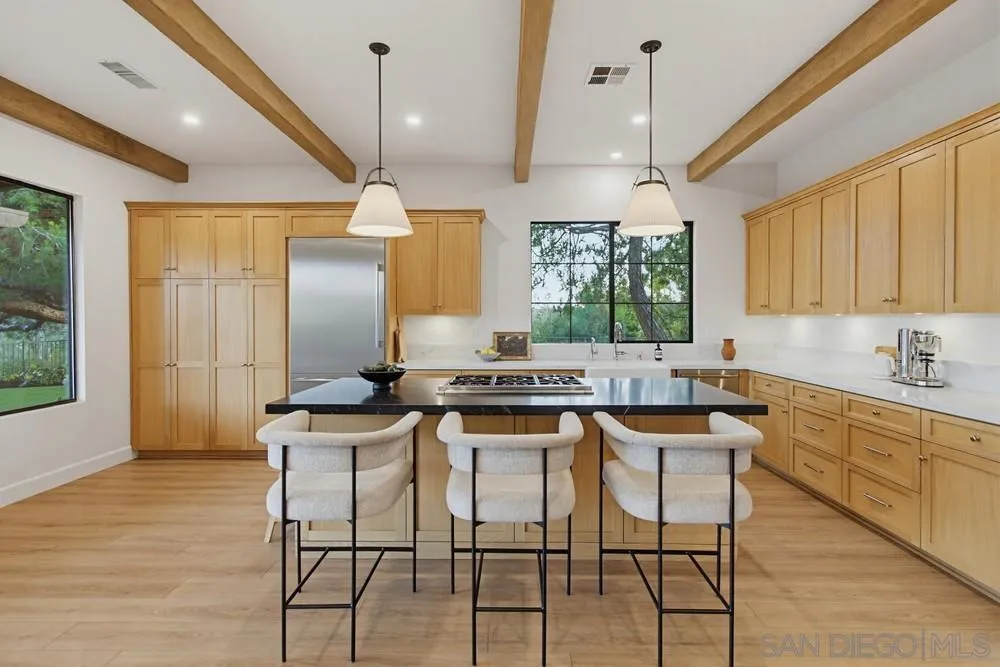 https://cdn.realtyfeed.com/cdn/127/260015839/4c2e916a10ac60e301e6c28b52ea9b05.webp