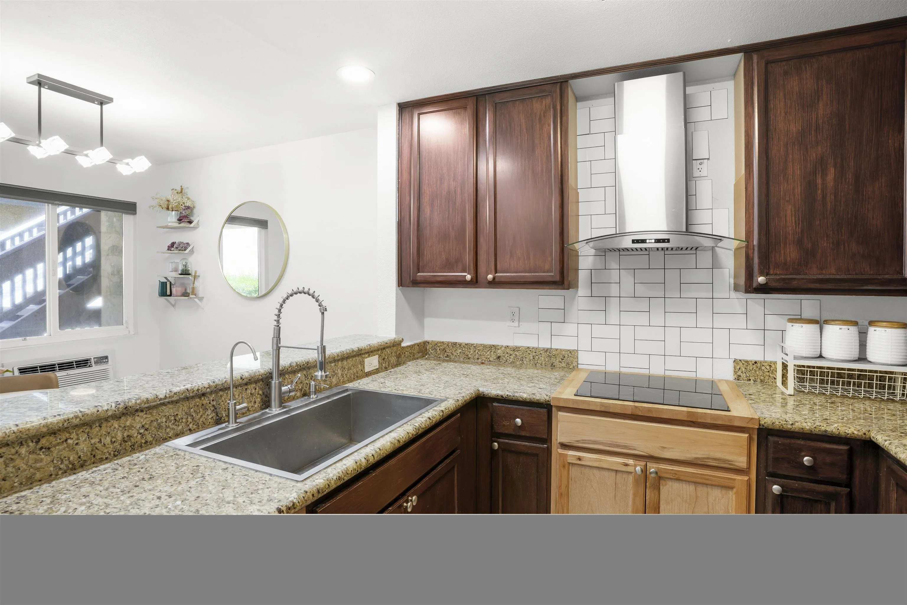 https://cdn.realtyfeed.com/cdn/127/260015840/93c42b9f4522799fe9fcec1463108e1f.webp