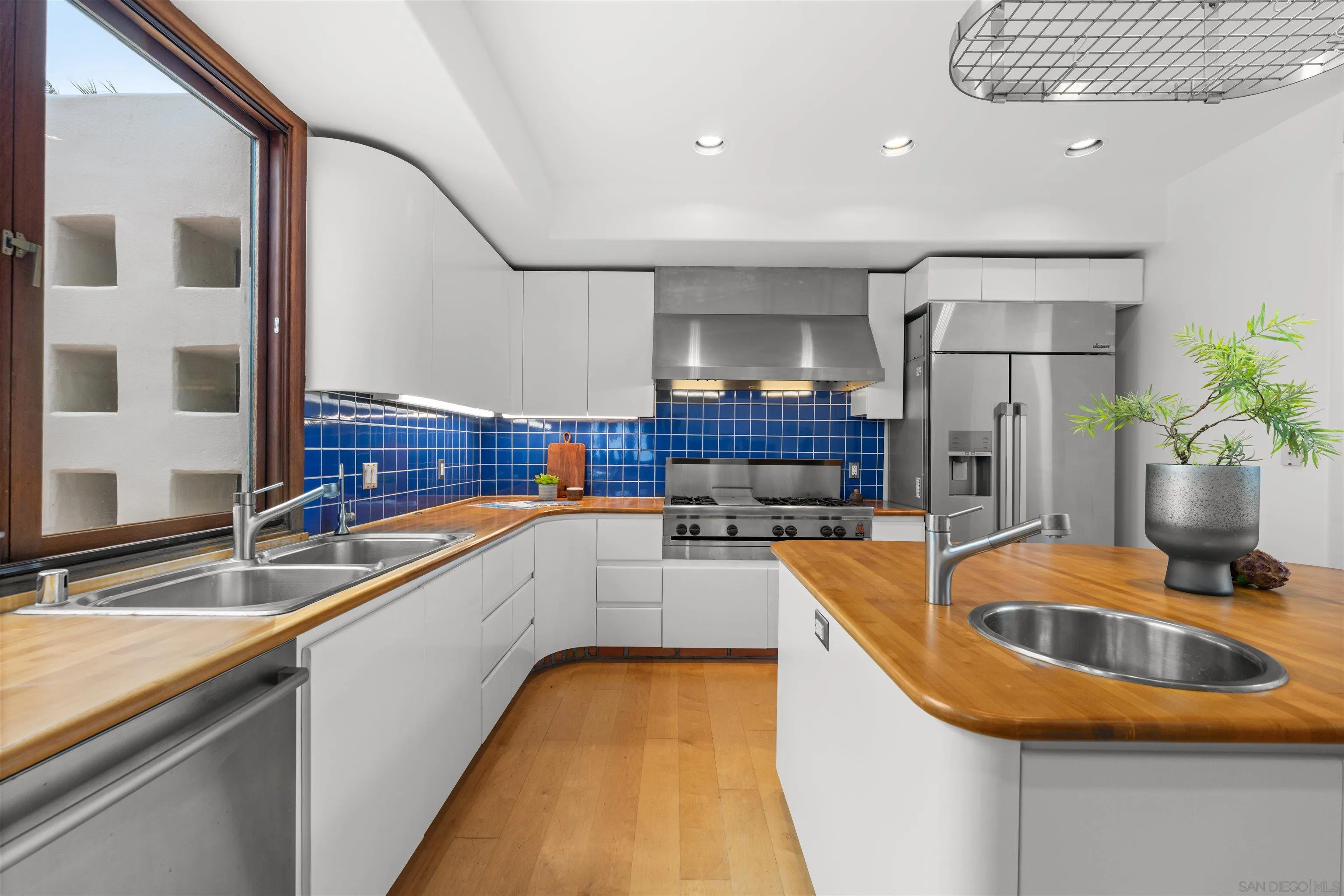 https://cdn.realtyfeed.com/cdn/127/260015844/2dd762333e687a3c1744ac188647e48d.webp