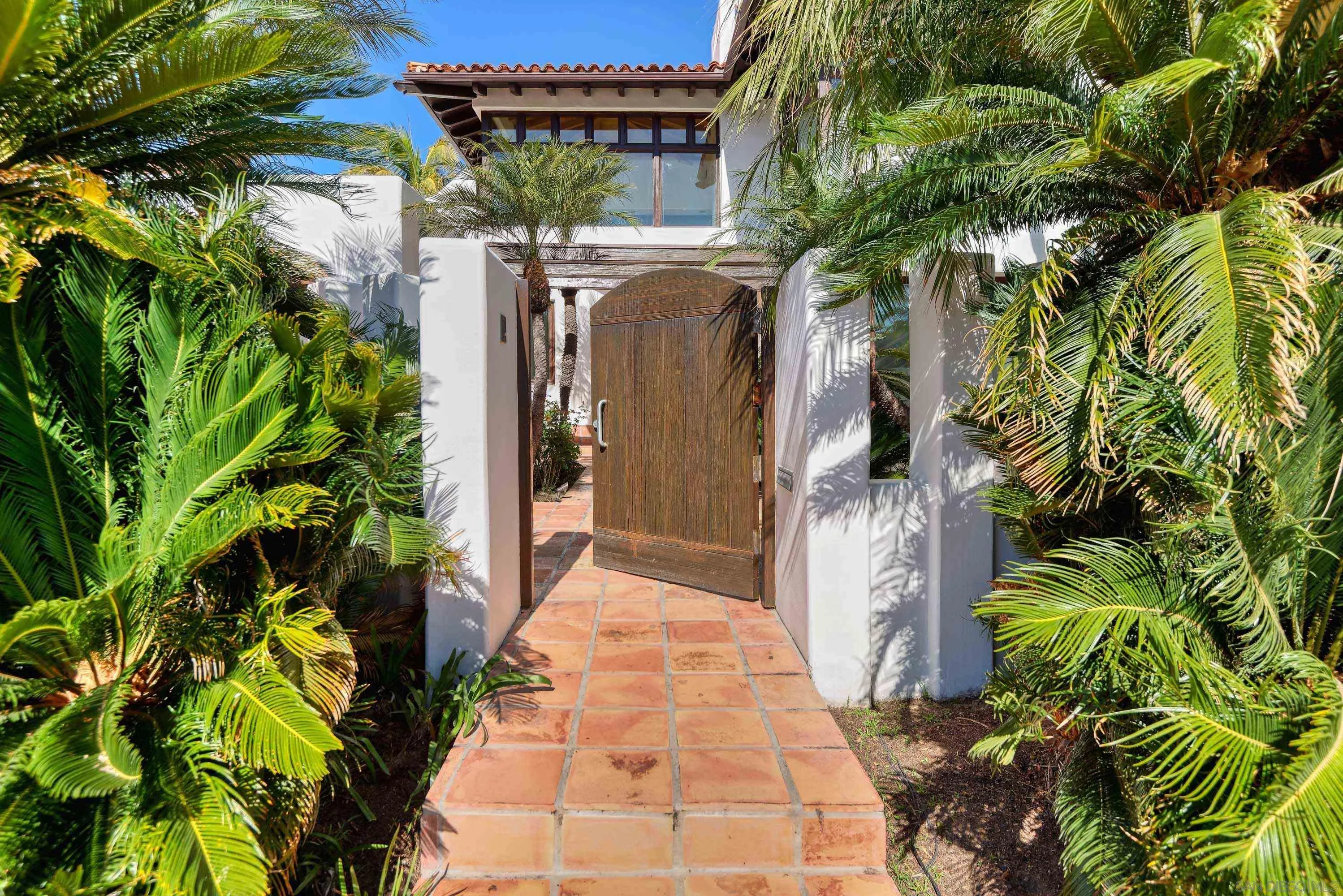https://cdn.realtyfeed.com/cdn/127/260015844/36e3bfc9cff032877f9cb11df5eb1db2.webp