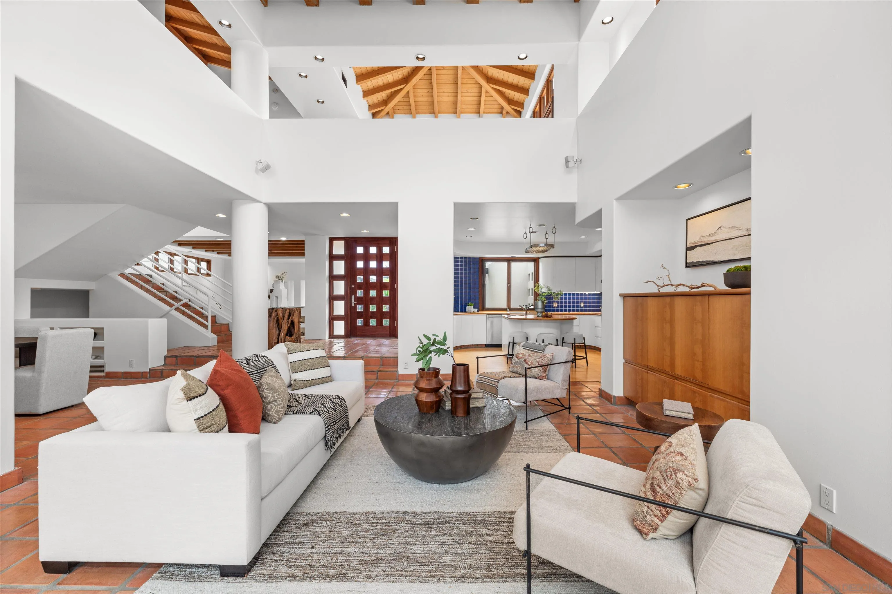 https://cdn.realtyfeed.com/cdn/127/260015844/5a194416d8db2d0832f3539ec97c6e4c.webp