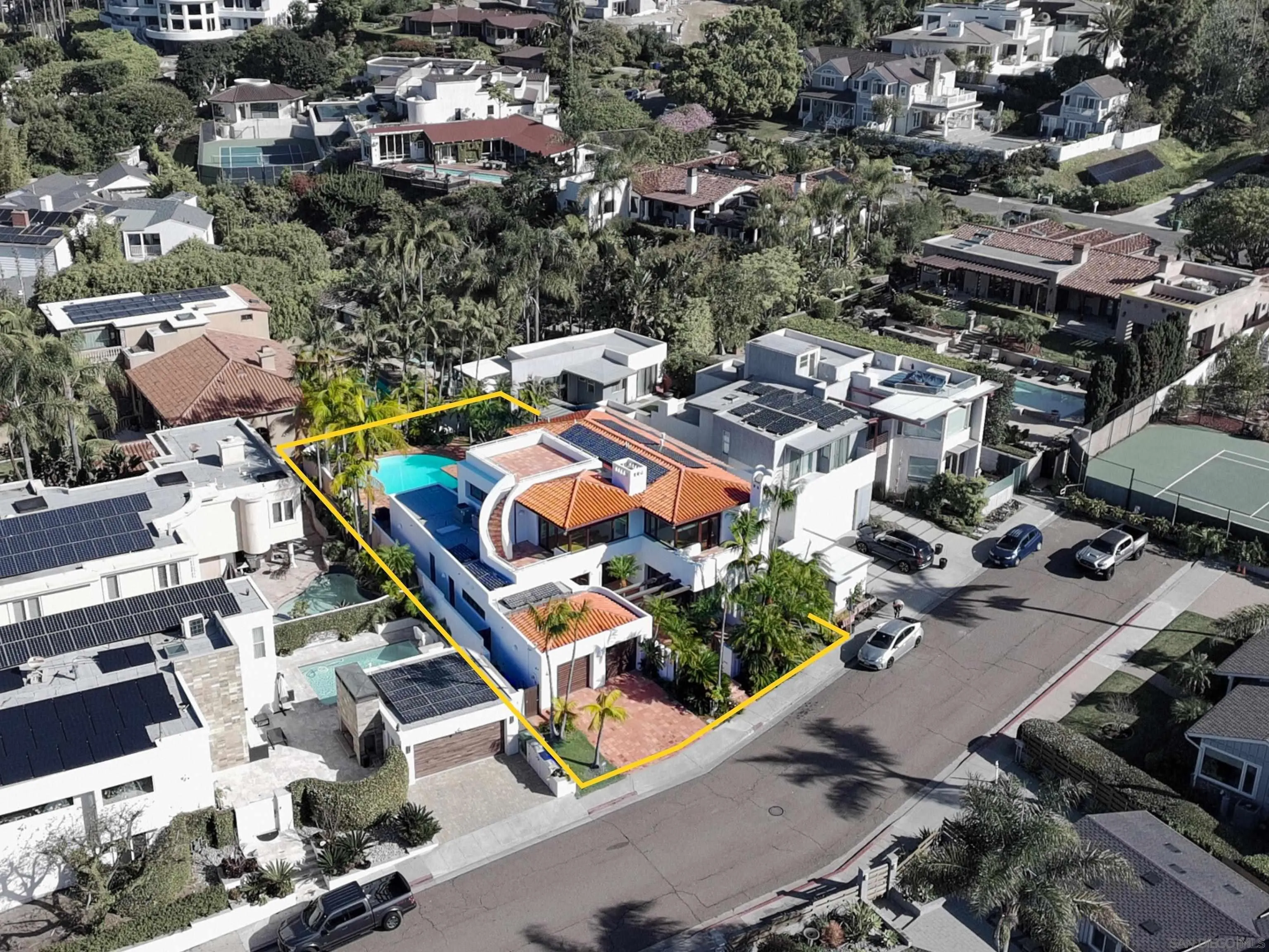 https://cdn.realtyfeed.com/cdn/127/260015844/60be196d1f1453e5503f5aeb99085fee.webp