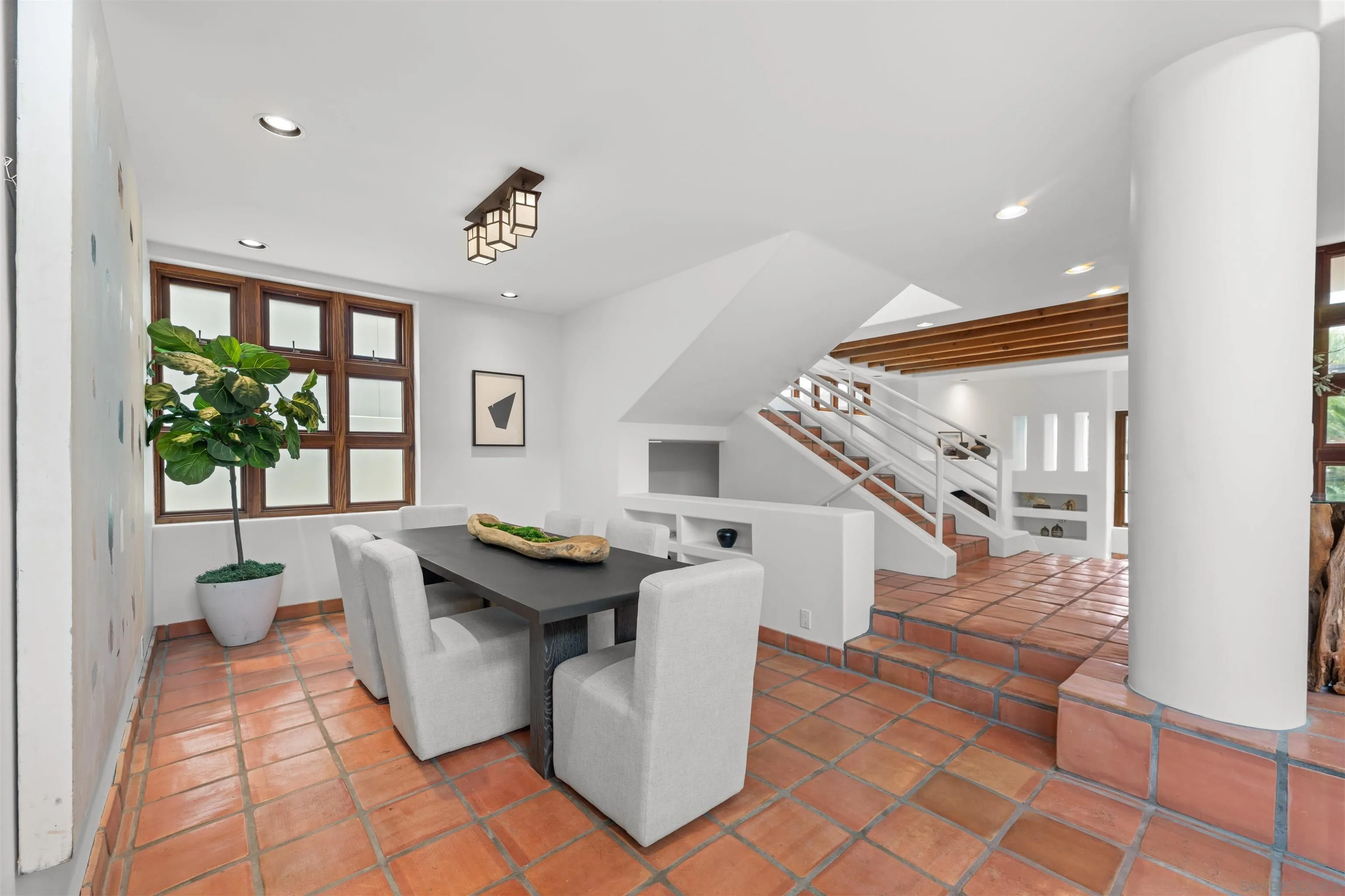 https://cdn.realtyfeed.com/cdn/127/260015844/642578742672383879dccbd9ecfe04ed.webp