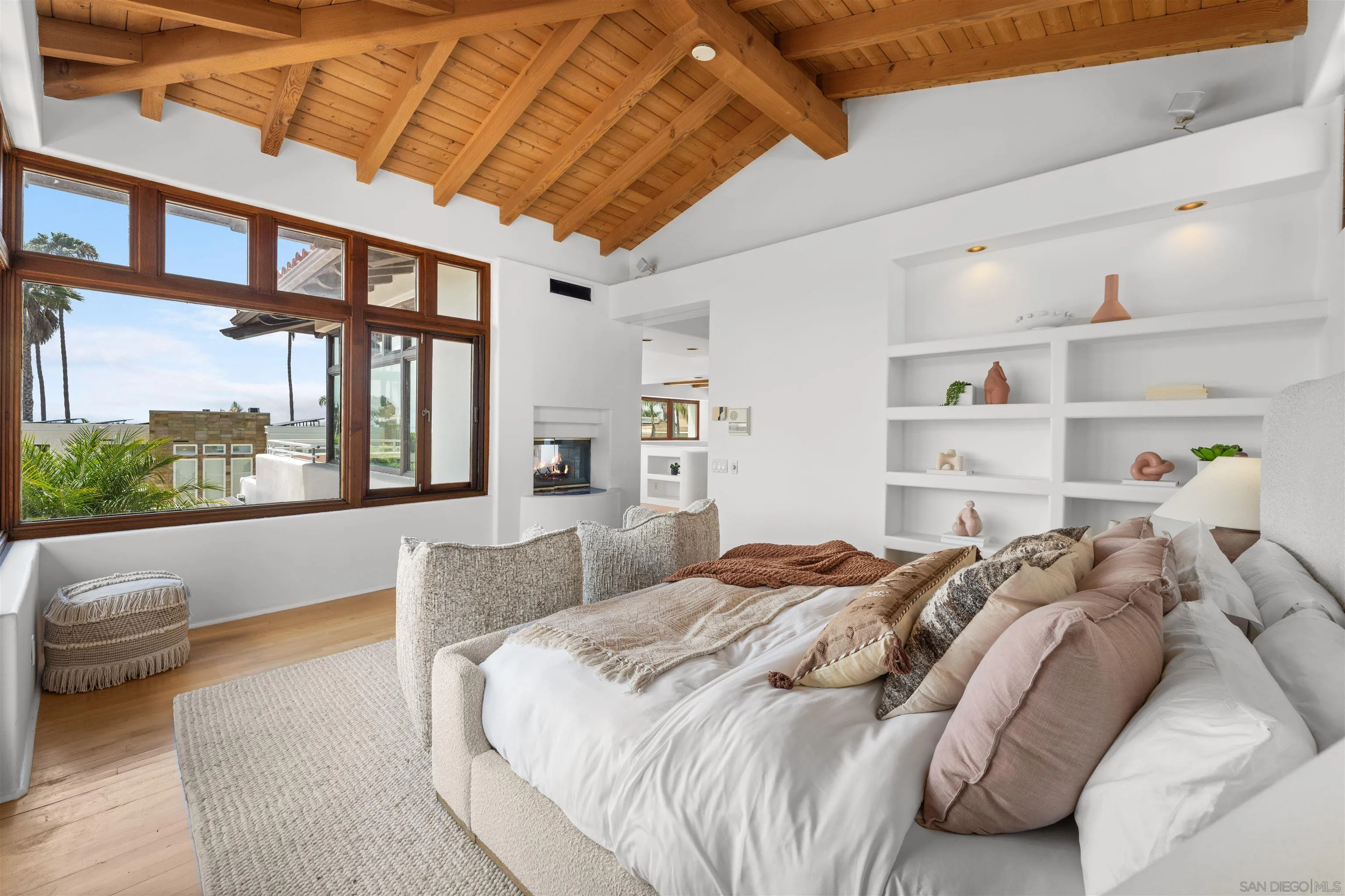 https://cdn.realtyfeed.com/cdn/127/260015844/73be3ffb0fb19e07f96fa49ad6bc7c0c.webp