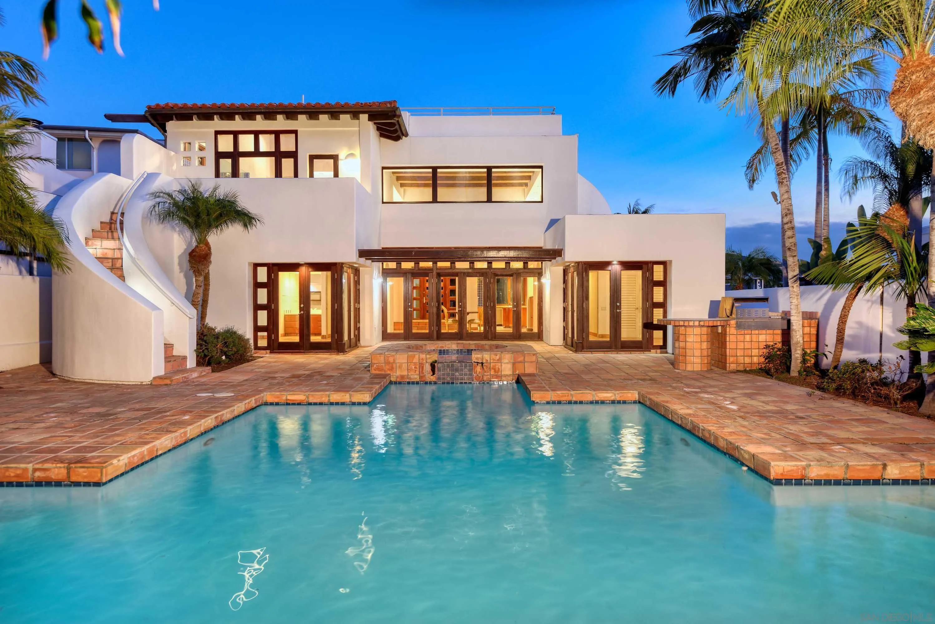 https://cdn.realtyfeed.com/cdn/127/260015844/97532e61e6b85107f821e44b35fb700f.webp