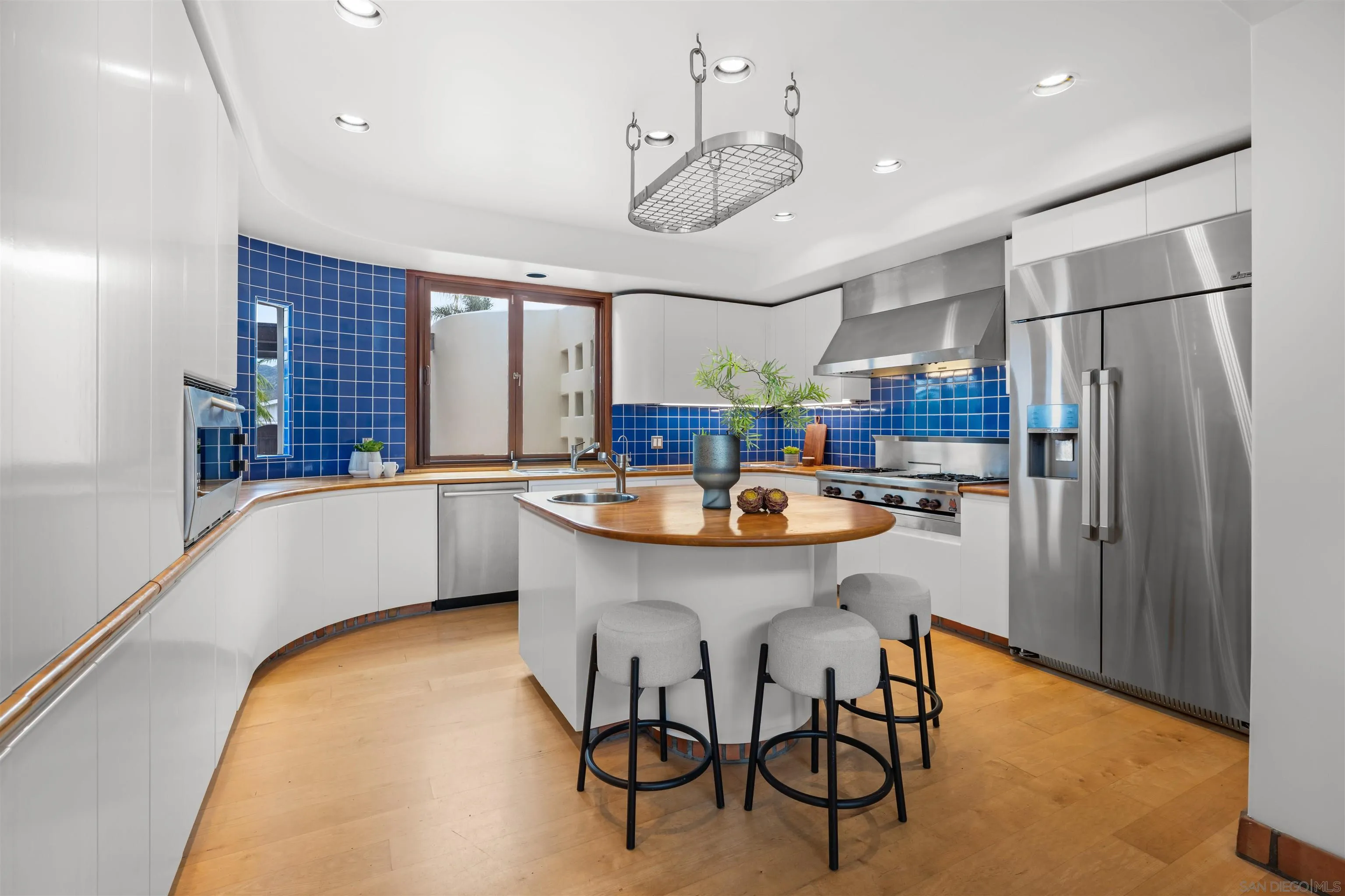 https://cdn.realtyfeed.com/cdn/127/260015844/a00870959114e02eadeb8c620745b272.webp