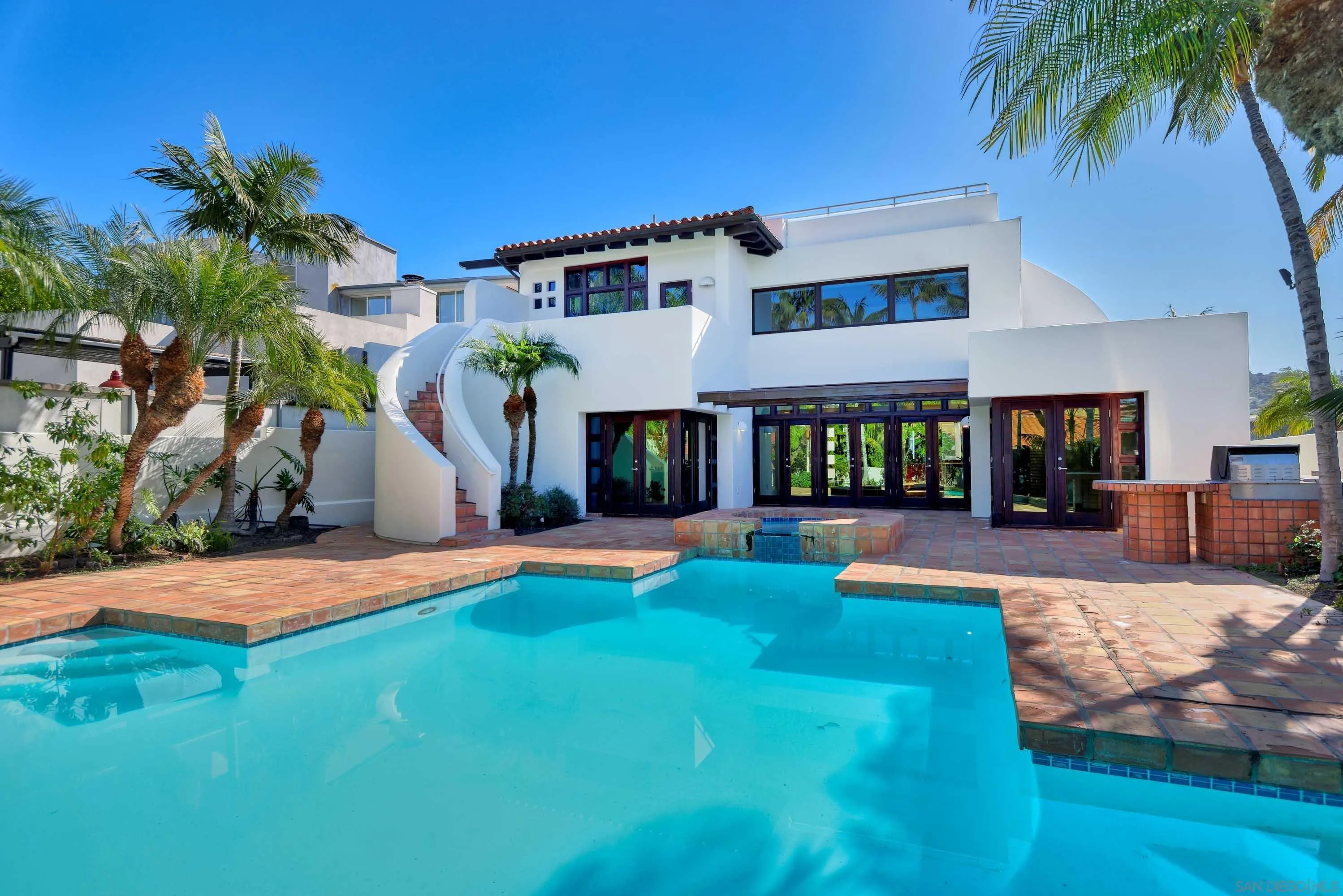 https://cdn.realtyfeed.com/cdn/127/260015844/b97056c07c8a59beee8915634f677dea.webp