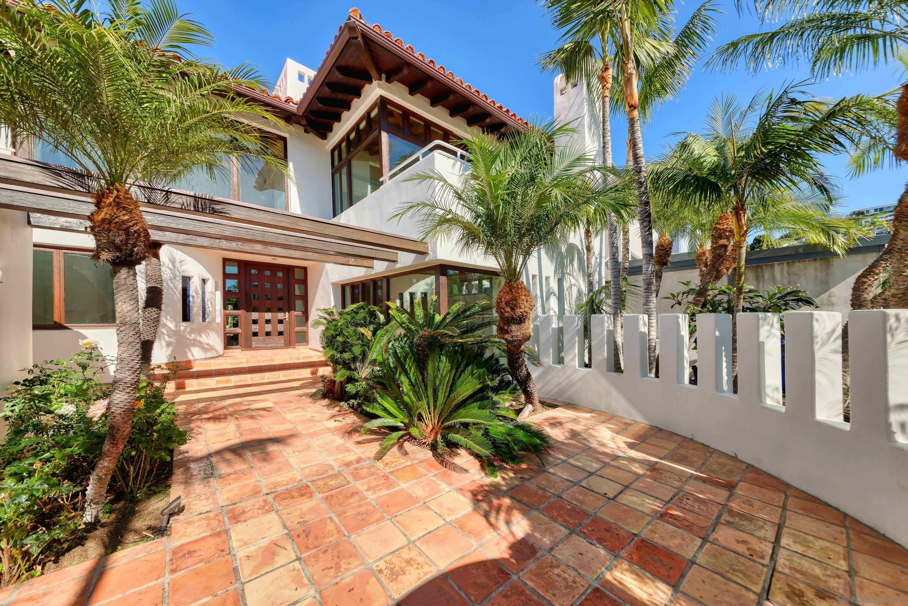 https://cdn.realtyfeed.com/cdn/127/260015844/f0cb5d75b5d1d7903d821c4ffbae8c70.webp