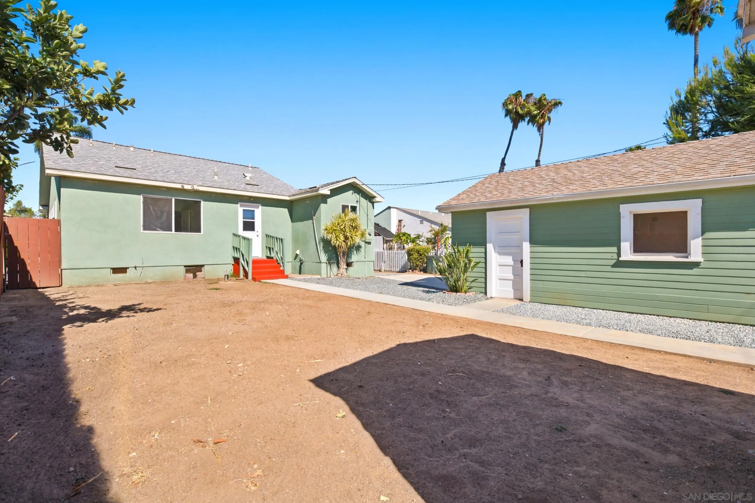 https://cdn.realtyfeed.com/cdn/127/260015845/67a7fa6e39818b9f8a5ab8e165b7d1b5.webp