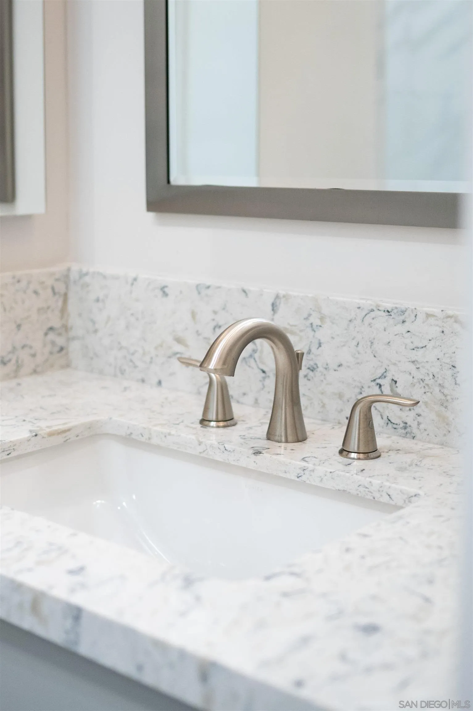 https://cdn.realtyfeed.com/cdn/127/260015846/ab13ac8e590b76d6fbe92347569b7c91.webp